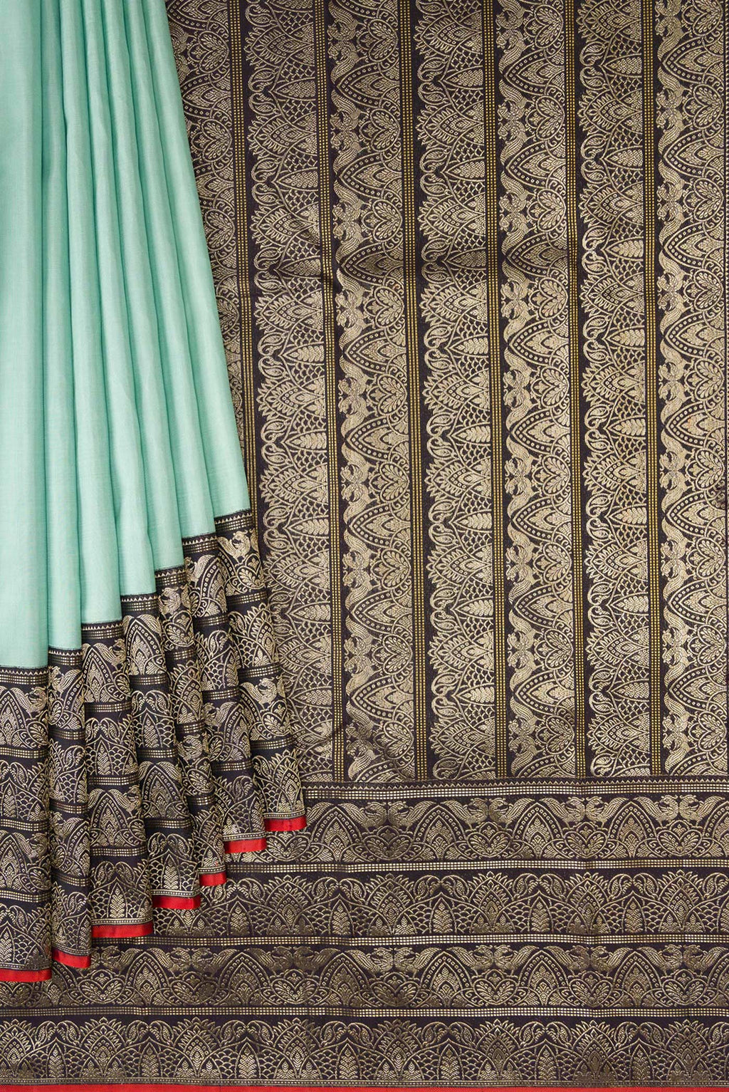 Pleats and pallu of Pure Silk Pure Zari Blue Grey Dual Tone Kanchipuram Saree with Plain Body and Fancy Border. 