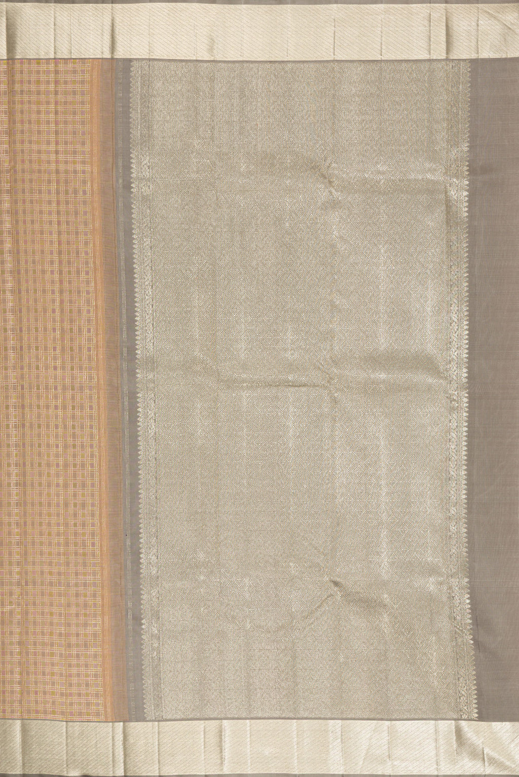 Close up image of the pallu of Gold Dual Tone Kanjivaram Silk Saree with Checked design on the body and Zari Border. 