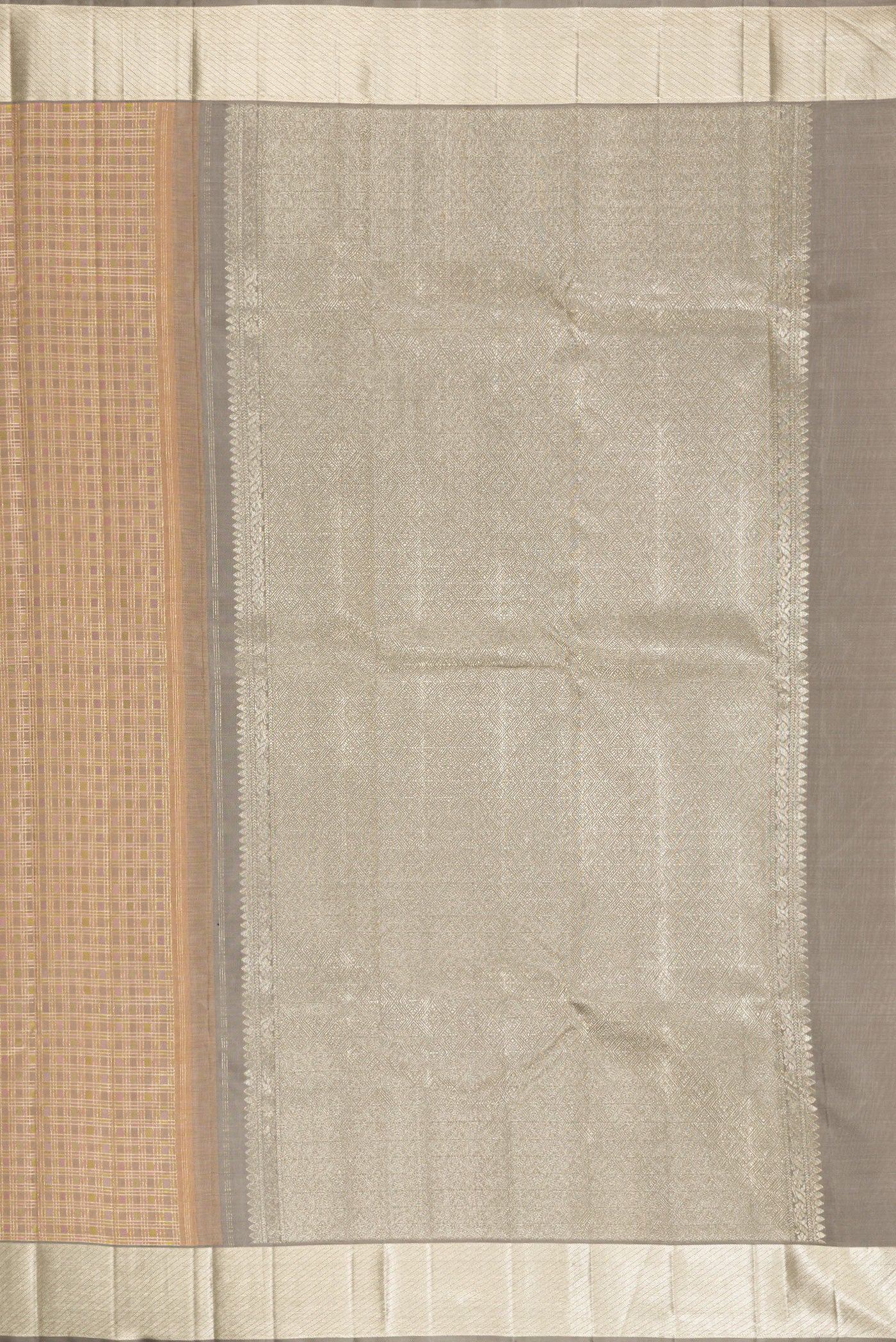 Close up image of the pallu of Gold Dual Tone Kanjivaram Silk Saree with Checked design on the body and Zari Border. 