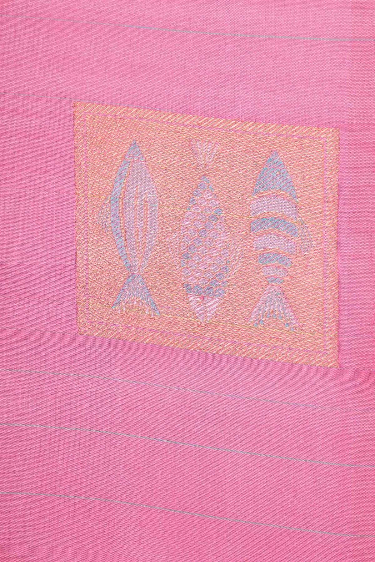 Border image of Pink Dual Tone Kanchipuram Silk Saree with Stripes on the body and Fancy Border