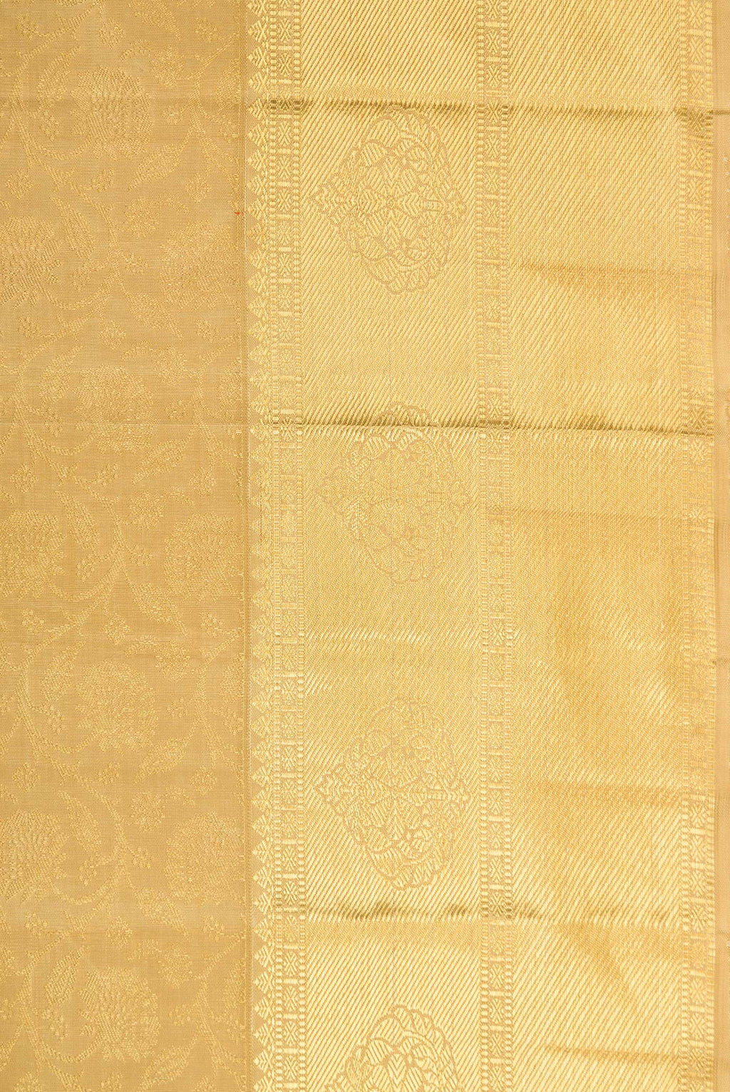 Border image of Pure Silk Pure Zari Gold Dual Tone Kanjivaram Saree with Zari Brocade on the body and Zari Border. 