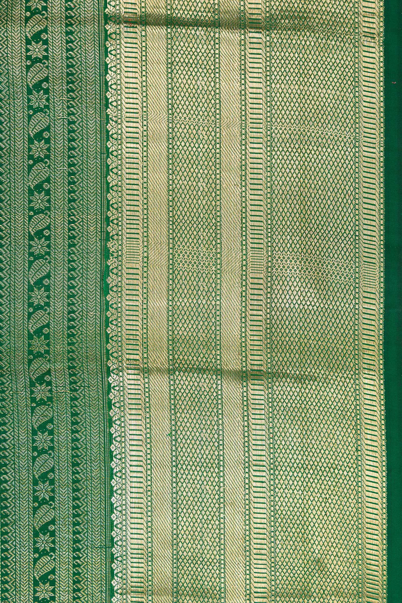 Border image of Green Dual Tone Kanchipuram Silk Saree with Zari Brocade on the body and Zari Border. 