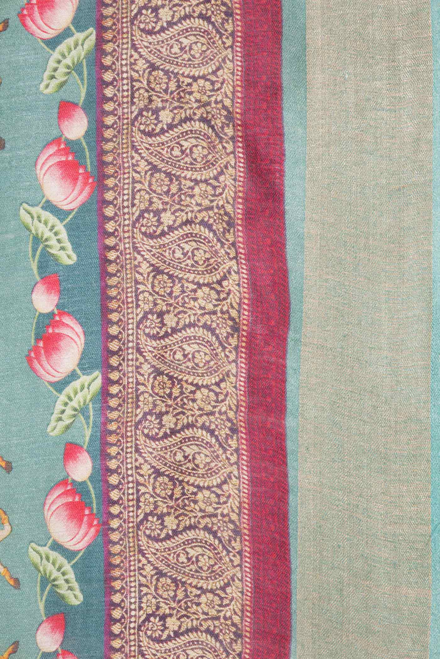 Border image of Green Dual Tone Tussar Saree with Printed design on the body and Zari Border