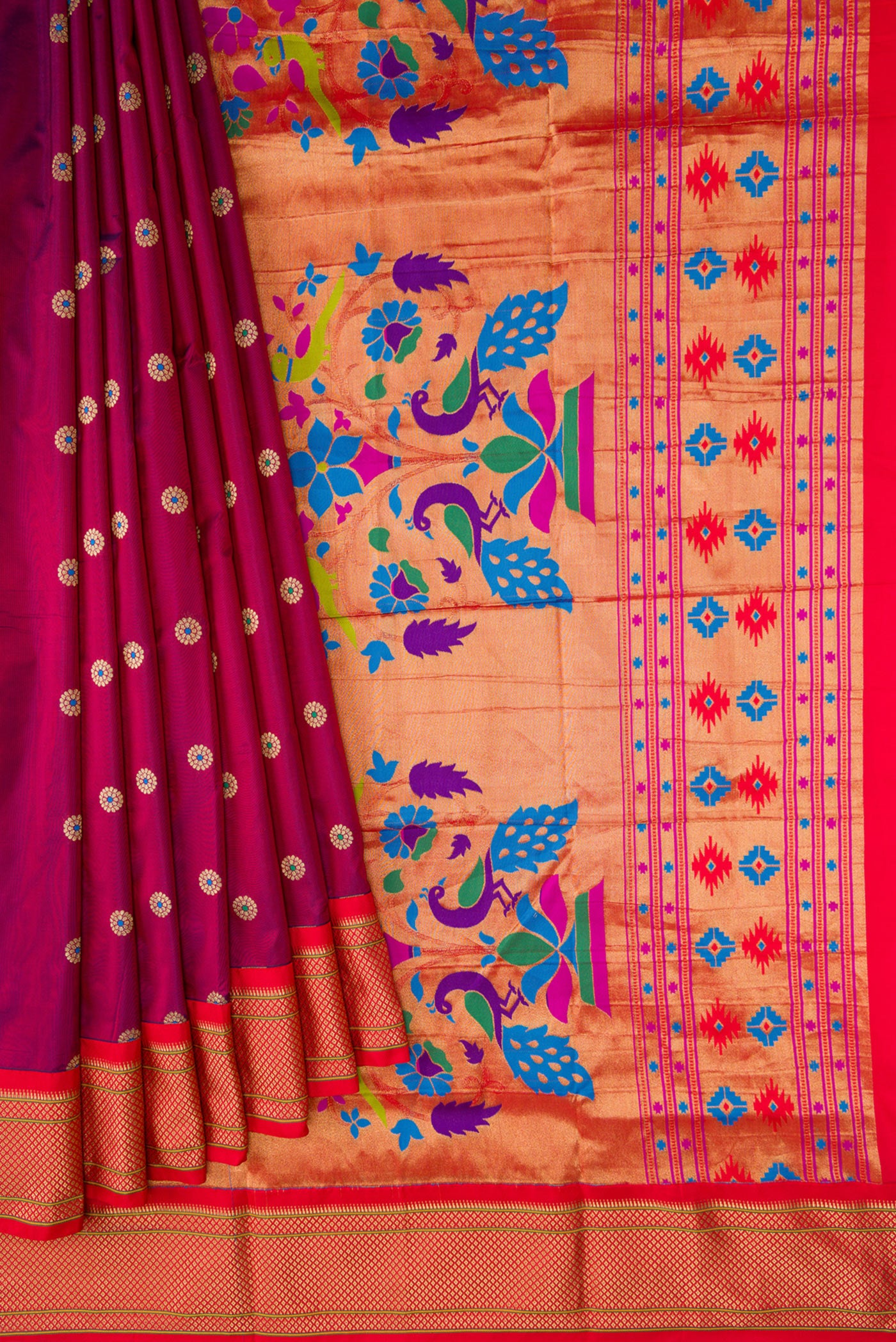 Pleats and pallu of Maroon Dual Tone Paithani Silk Saree with Zari And Thread Butta on the body and Zari Border. 