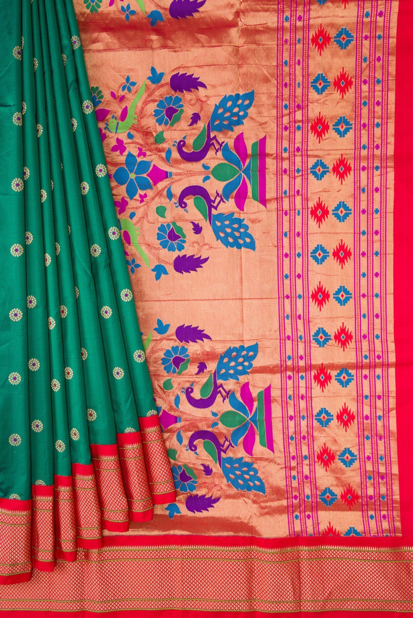 Pleats and pallu of Green Dual Tone Paithani Silk Saree with Zari And Thread Butta on the body and Zari Border. 