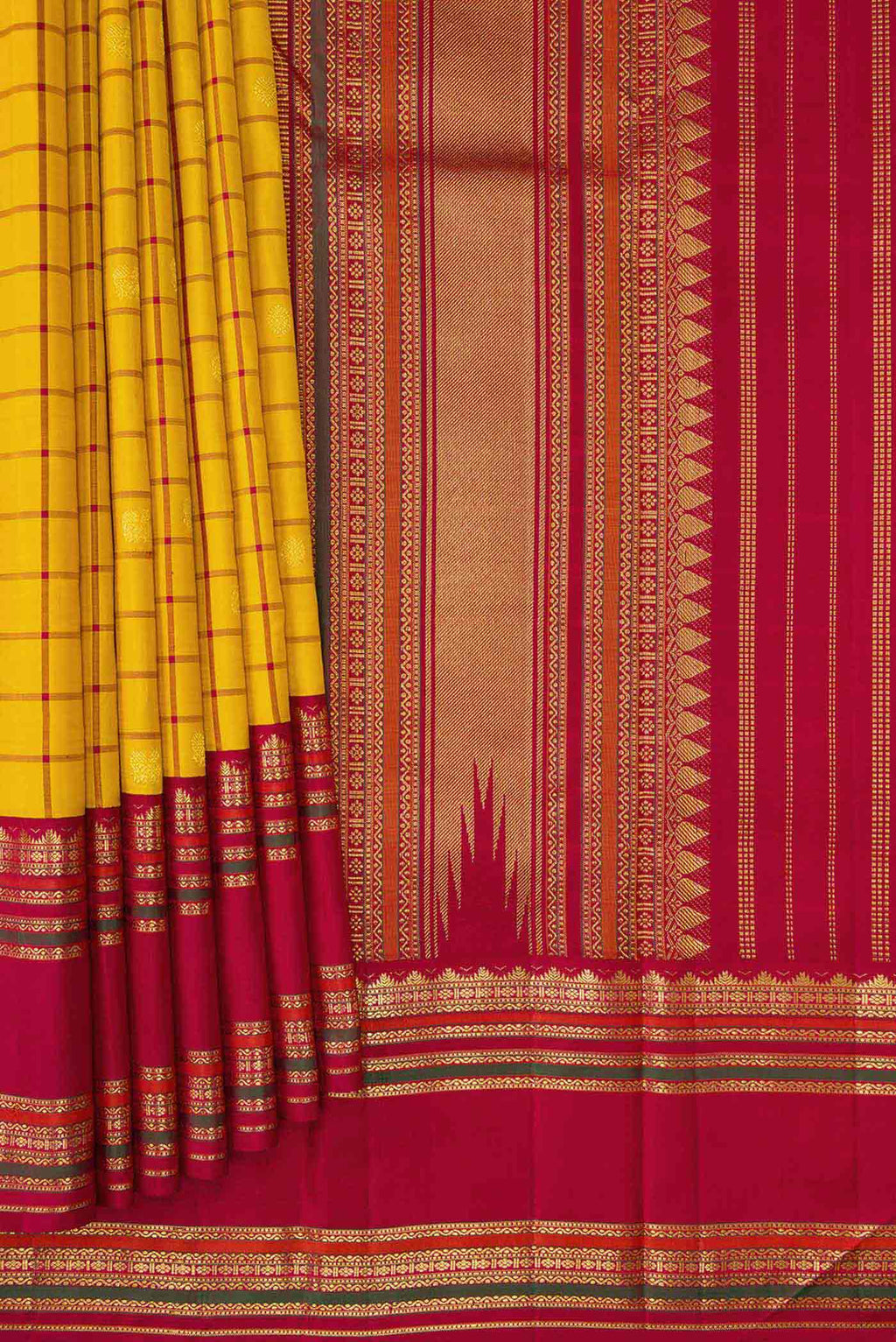 Pleats and pallu of Yellow Dual Tone Kanjivaram Silk Saree with Checked design on the body and Zari Border. 