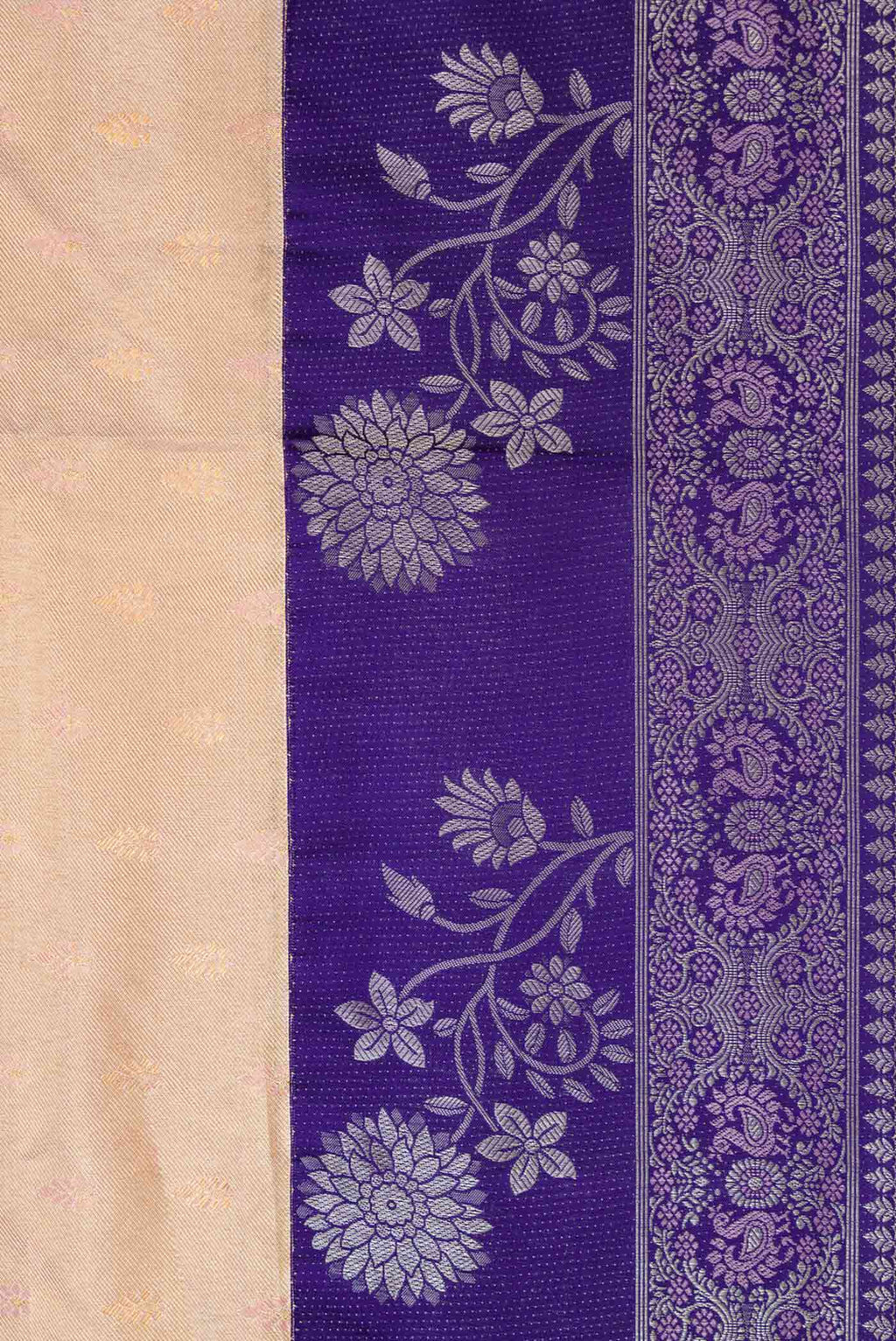 Border image of Gold Dual Tone Kanjivaram Tissue Silk Saree with Zari Brocade on the body and Zari Border. 