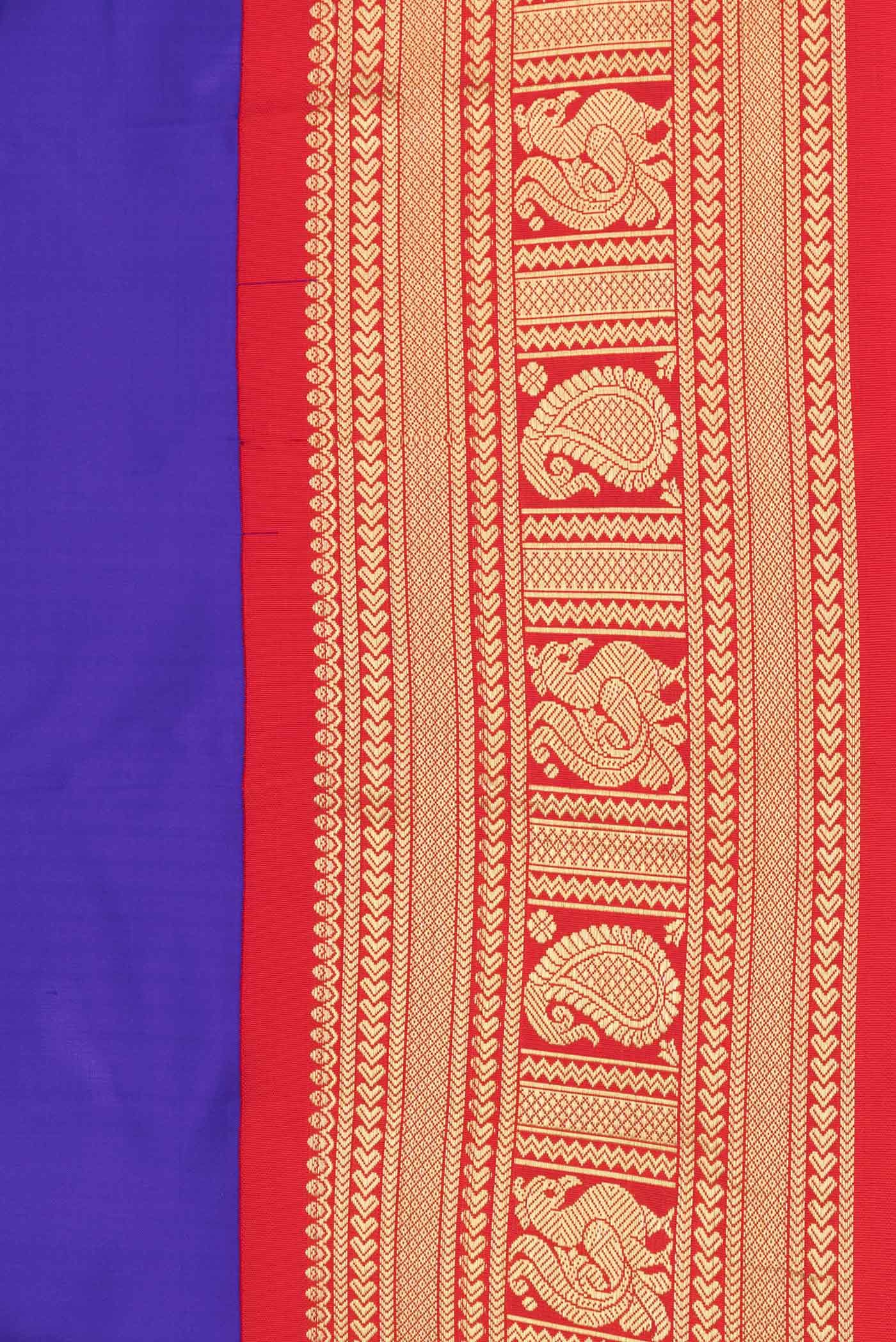 Border image of Royal Blue Dual Tone Kanchipuram Saree with Plain Body and Zari Border. 