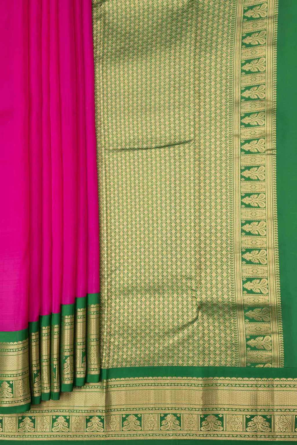 Pleats and pallu of Pink Dual Tone Kanchipuram Saree with Plain Body and Zari Border. 