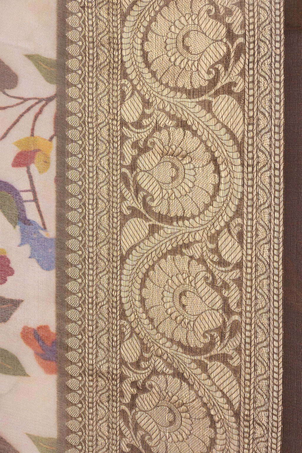 Border image of Rose Gold Dual Tone Organza Silk Saree with Printed design on the body and Zari Border. 