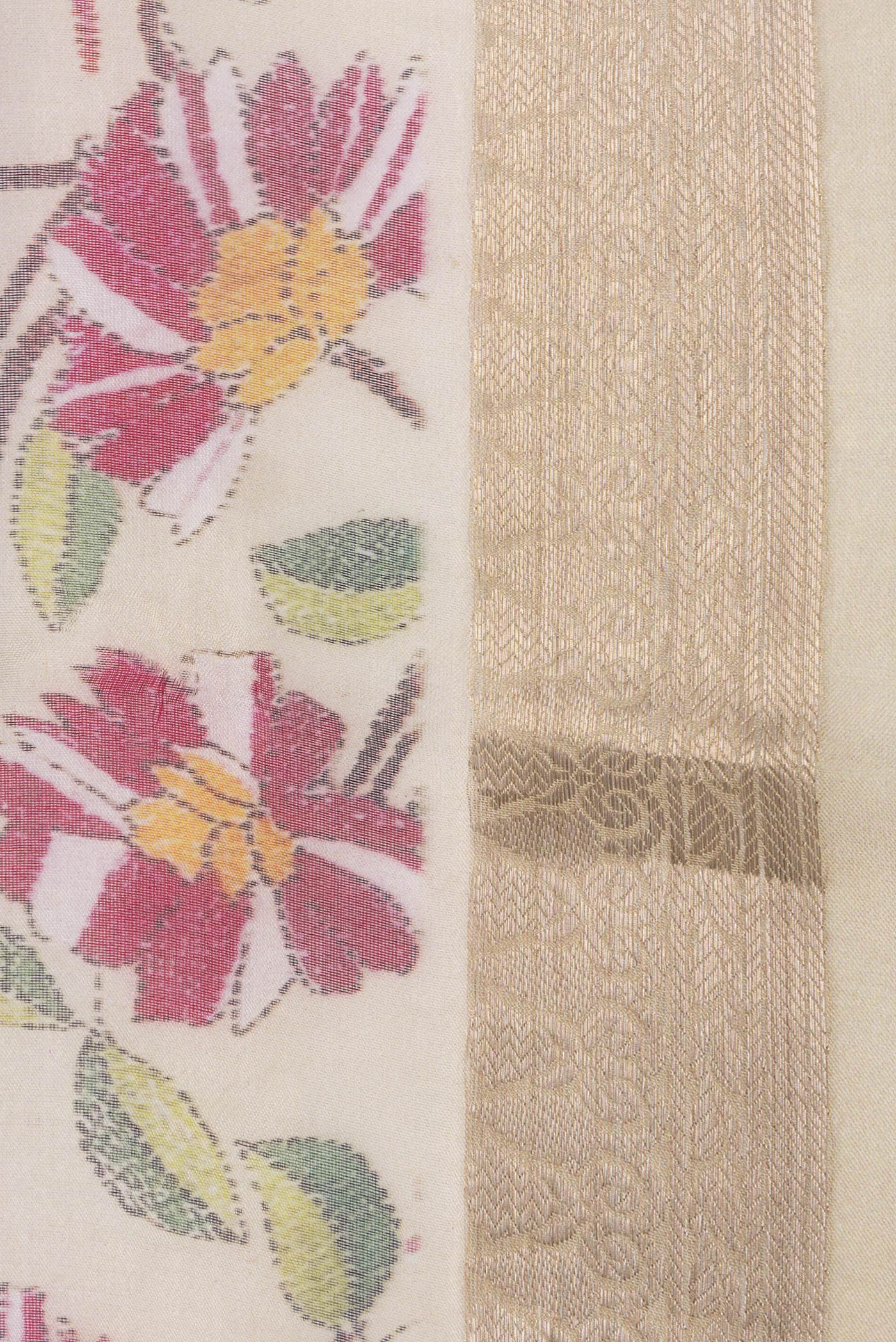 Border image of Pista Green Dual Tone Organza Silk Saree with Printed design on the body and Zari Border. 