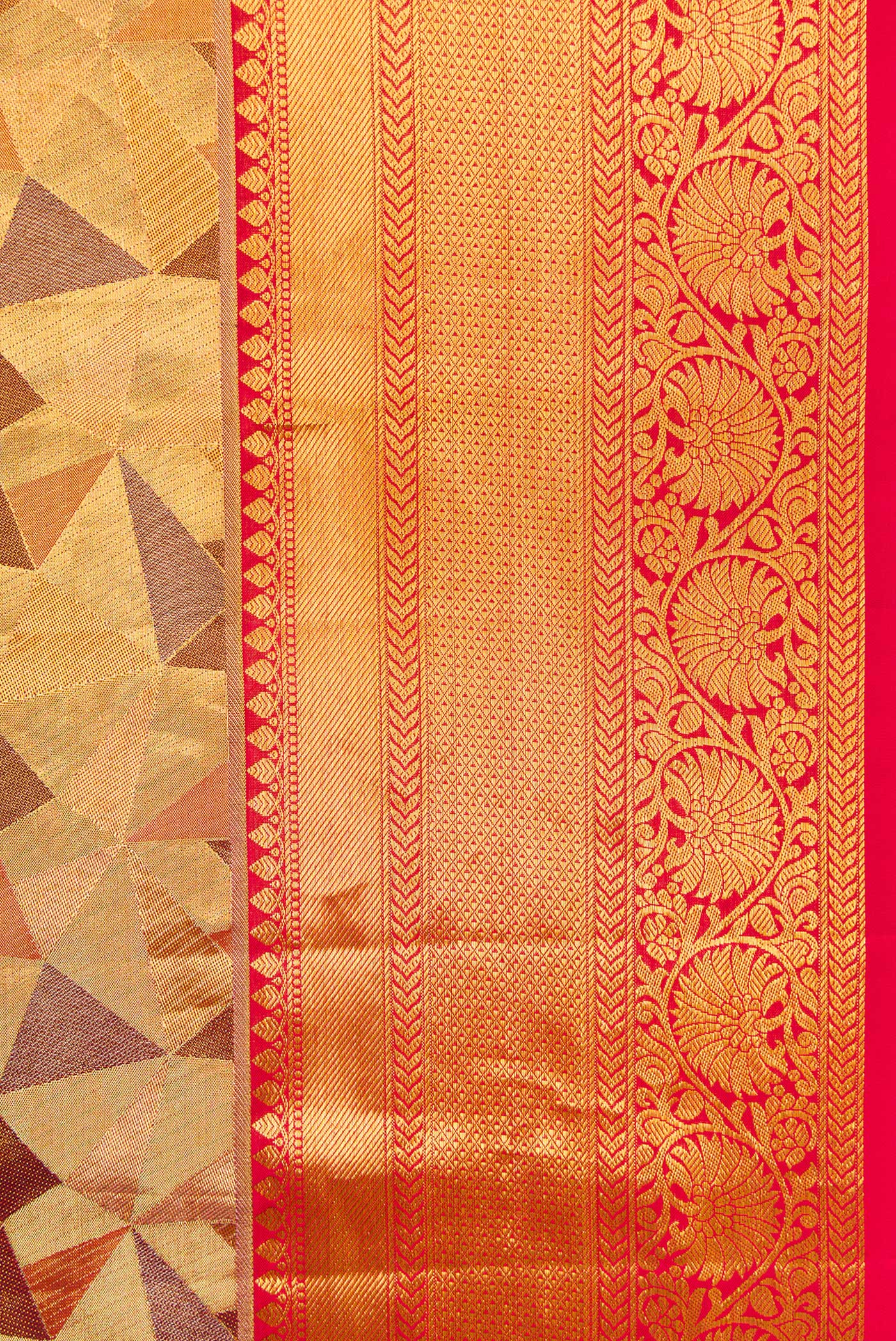 Border image of Gold Dual Tone Kanjivaram Tissue Silk Saree with Zari Brocade on the body and Zari Border. 
