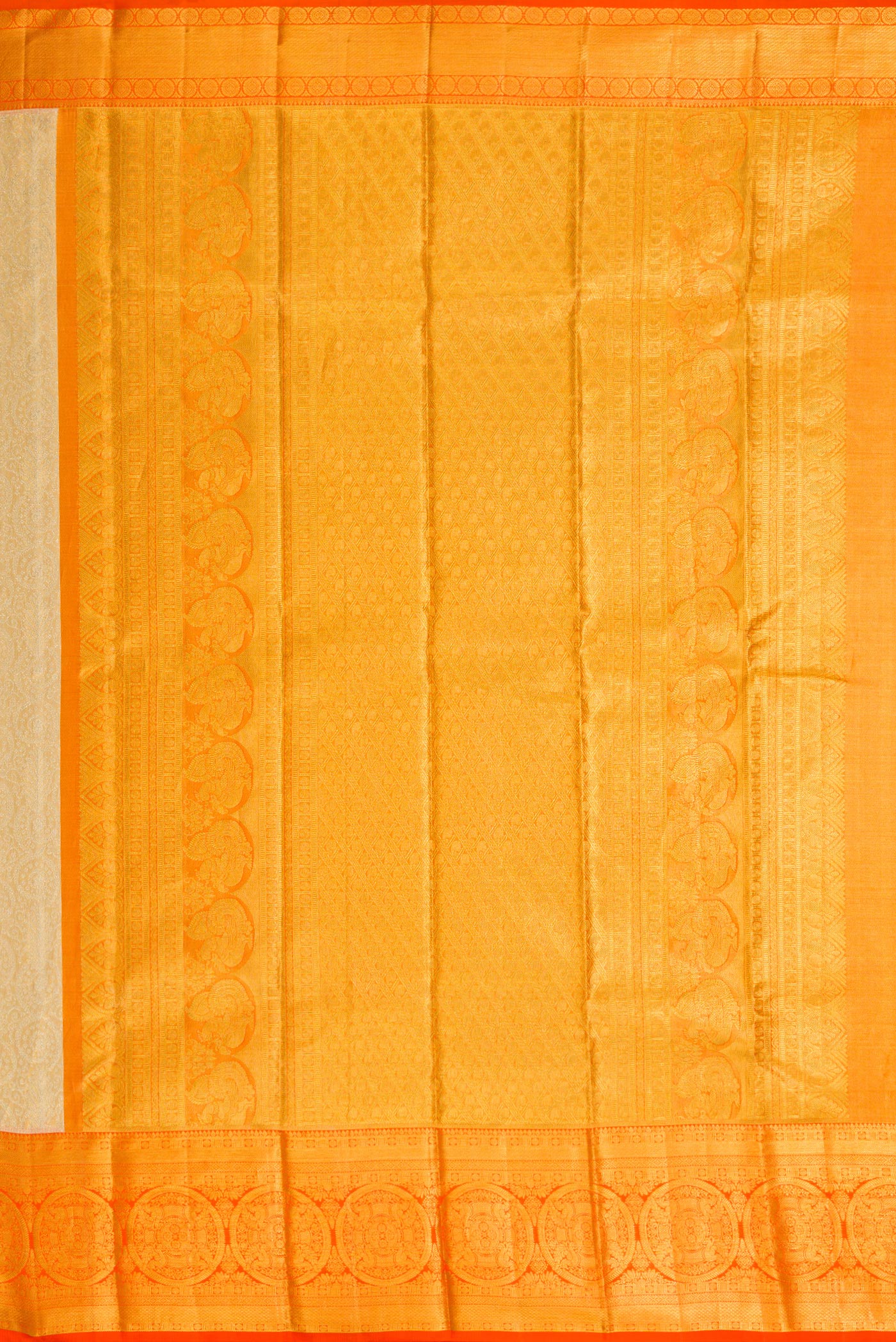 Close up image of the pallu of Gold Dual Tone Kanjivaram Tissue Silk Saree with Zari Brocade on the body and Zari Border. 