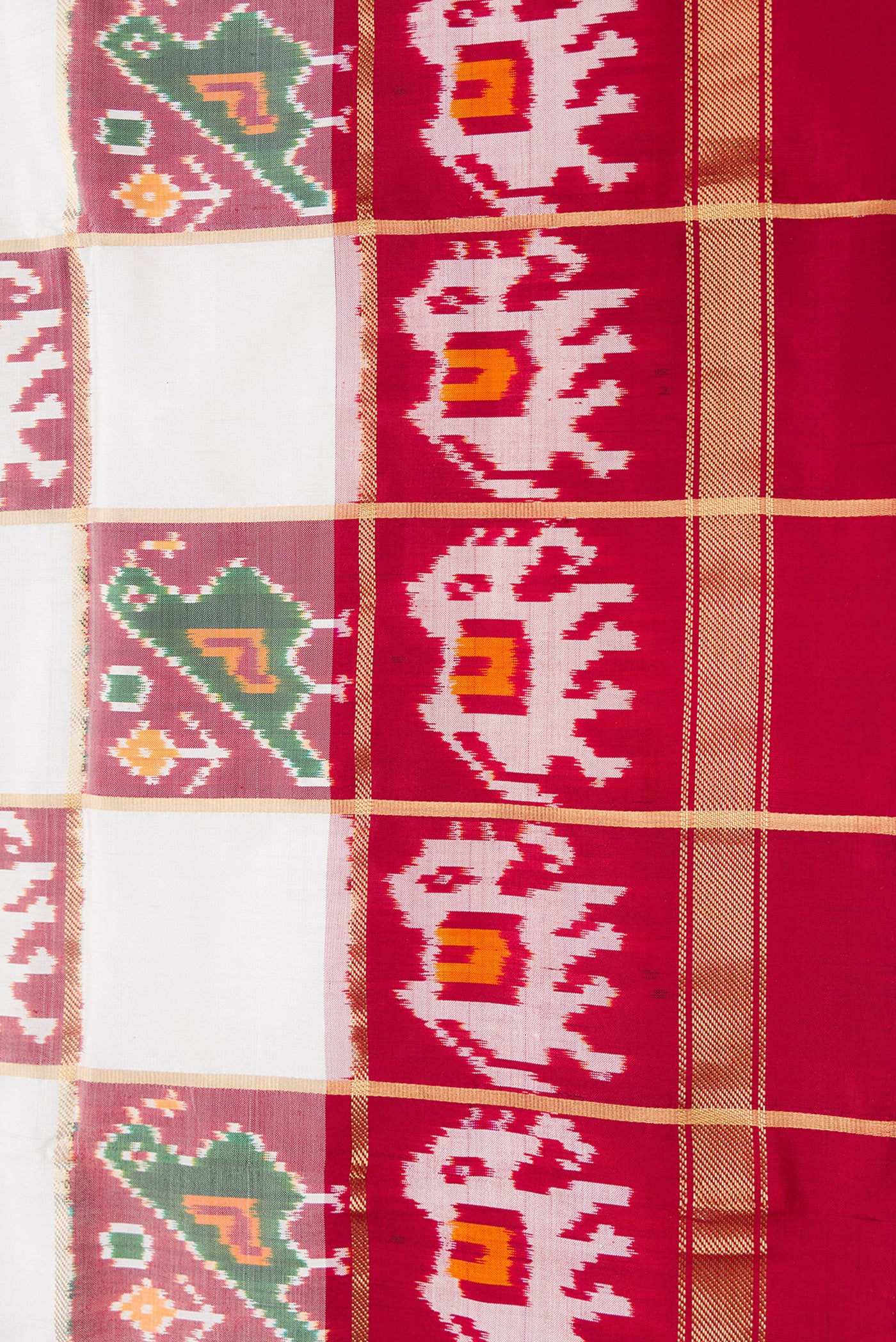 Border image of Off White Dual Tone Double Ikat Saree with Ikat Print on the body and Ikat Border. 