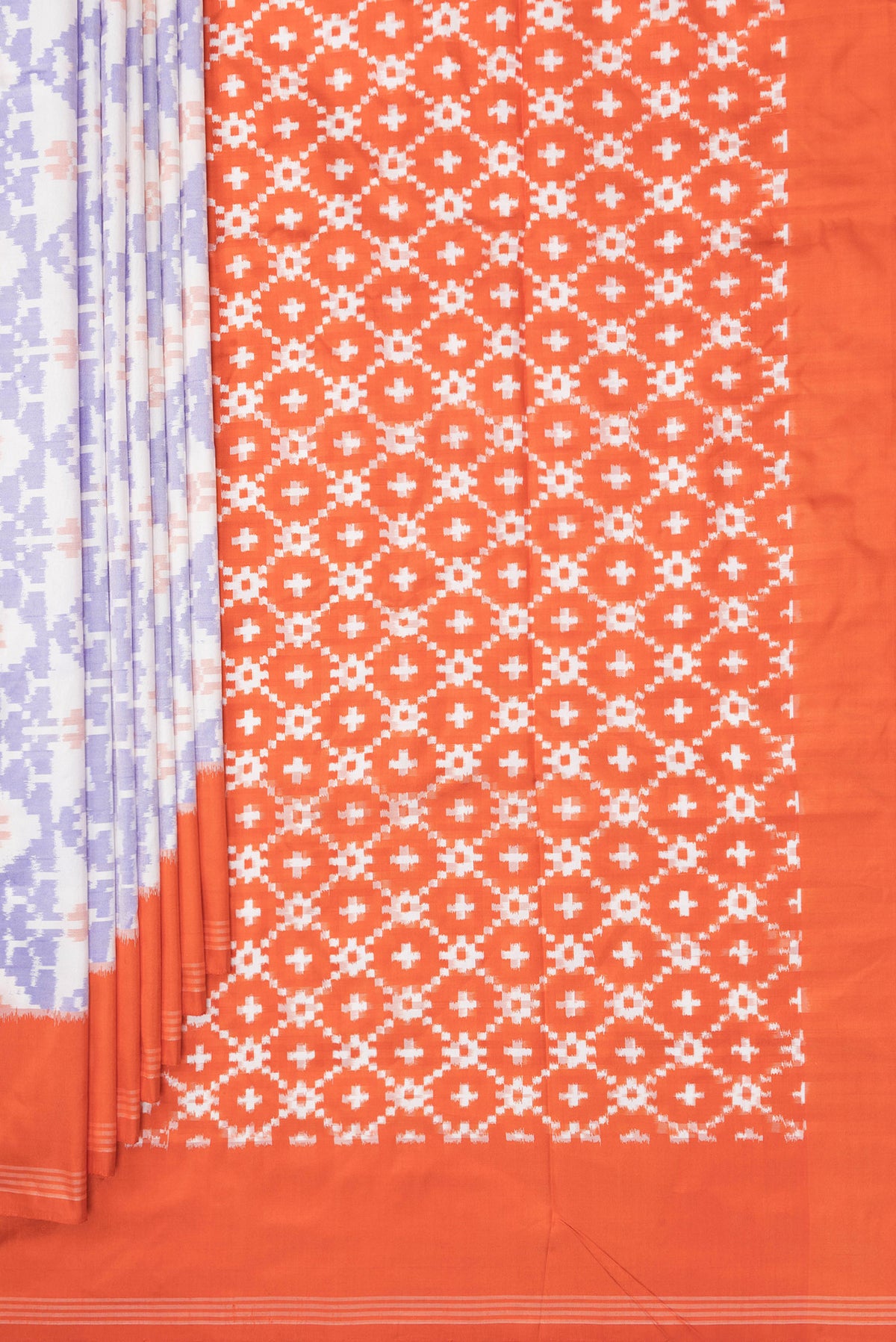 Pleats and pallu of Pure Silk Off White Pochampally Saree with Pure Ikat on the body and Plain Border. 
