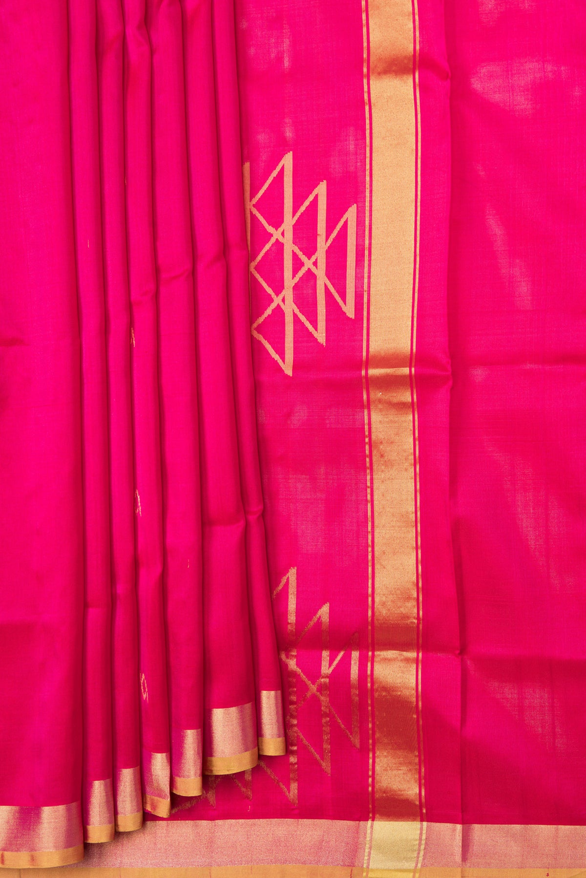 Pleats and pallu of Pink Dual Tone Uppada Silk Saree with Zari Butta on the body and Zari Border. 