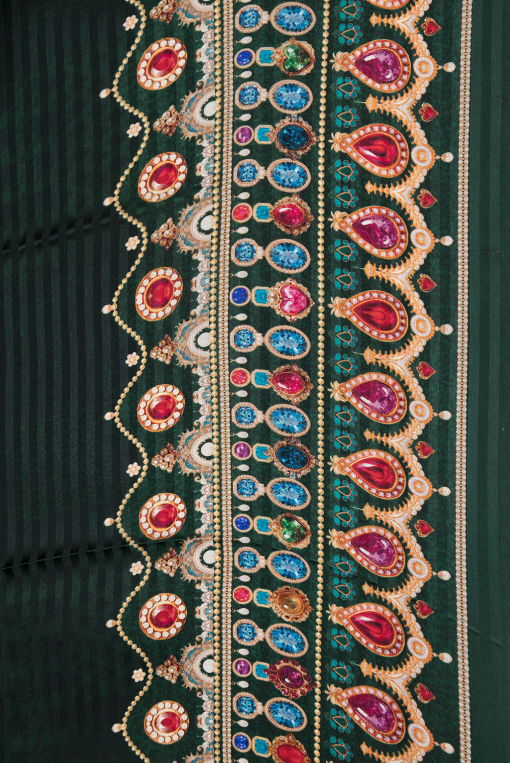 Border image of Bottle Green Dual Tone Mysore Crepe Saree with Printed design on the body and Printed Border. 