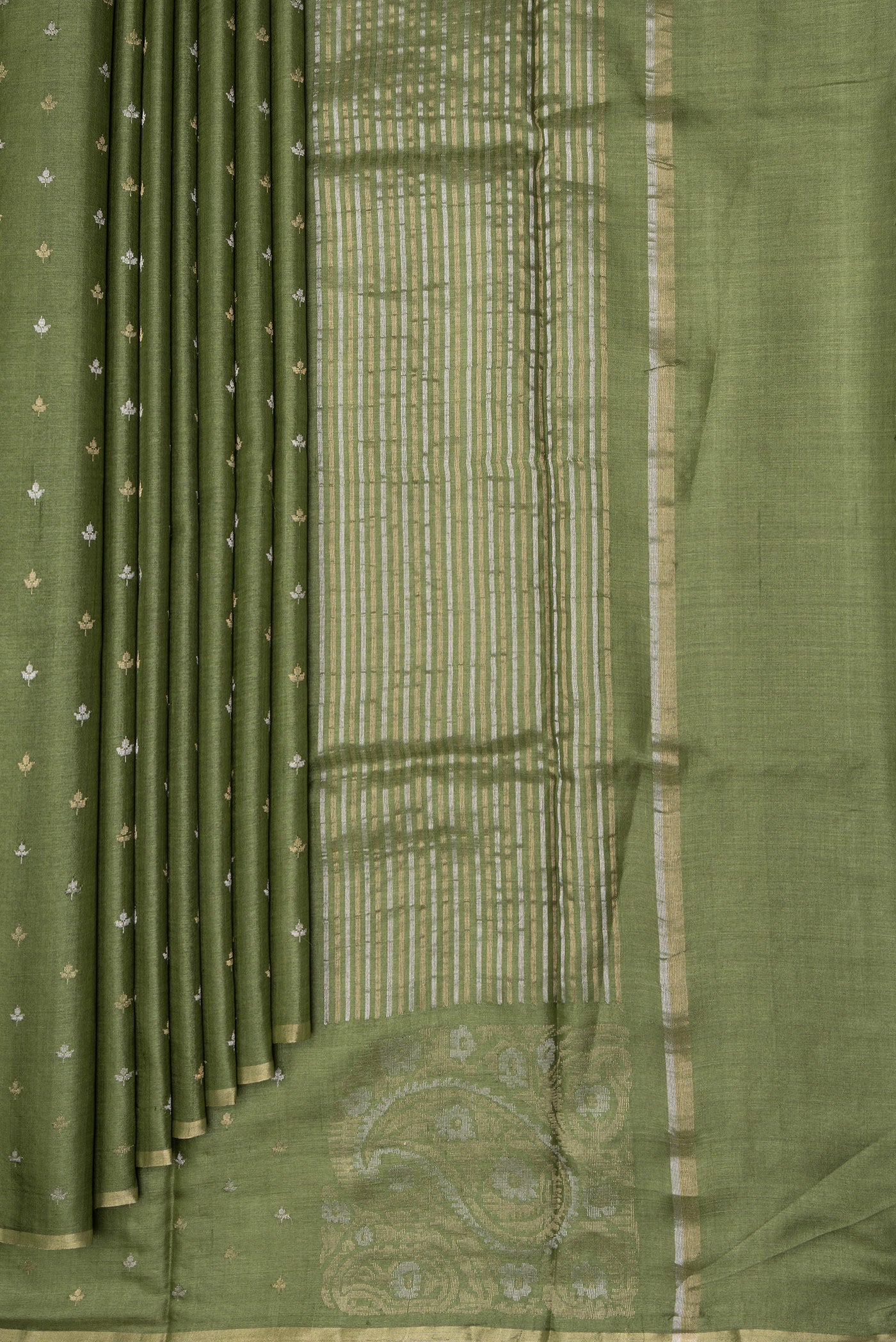 Pleats and pallu of Mehandi Green Dual Tone Tussar Silk Saree with Zari Butta on the body and Zari Border. 