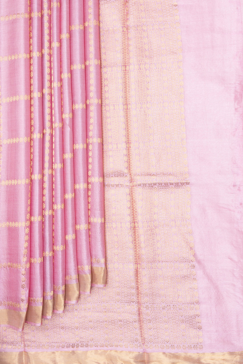 Pleats and pallu of Pink Dual Tone Tussar Silk Saree with Checked design on the body and Zari Border. 