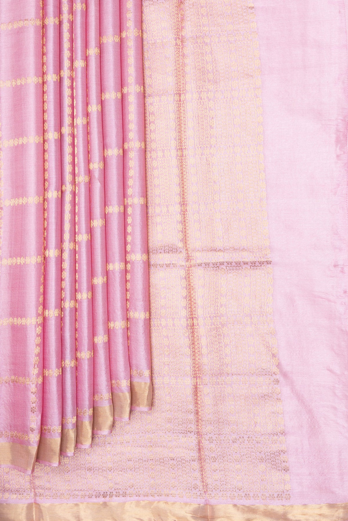 Pleats and pallu of Pink Dual Tone Tussar Silk Saree with Checked design on the body and Zari Border. 