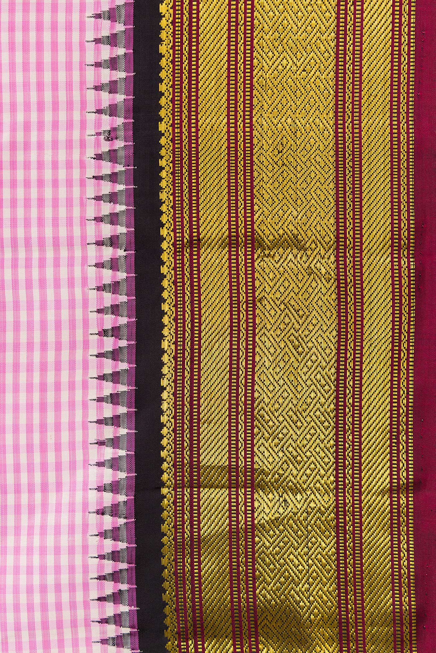 Border image of Pink Dual Tone Kanjivaram Silk Saree with Checked design on the body and Zari Border. 