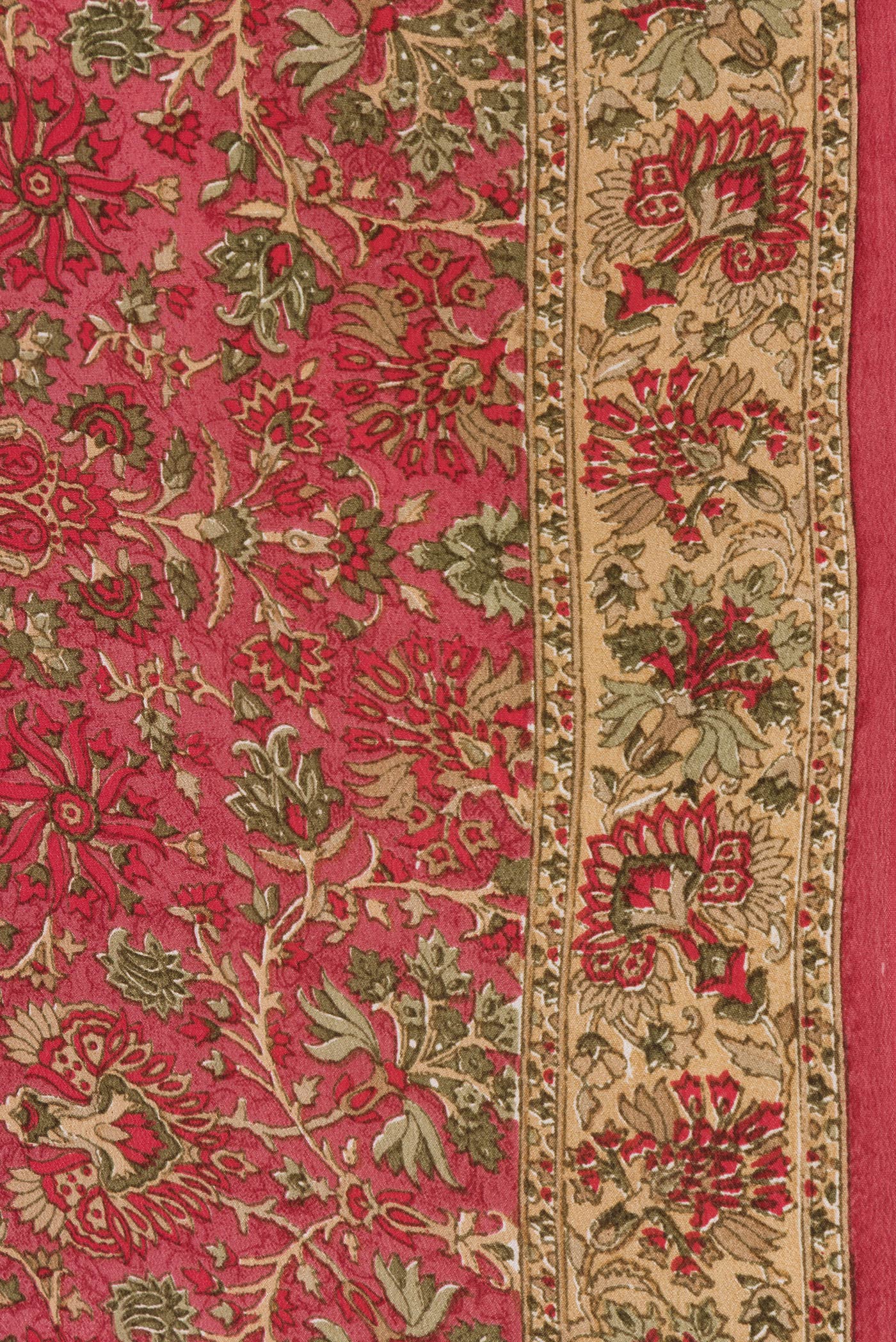 Border image of Pink Dual Tone Mysore Crepe Saree with Printed design on the body and Printed Border. 