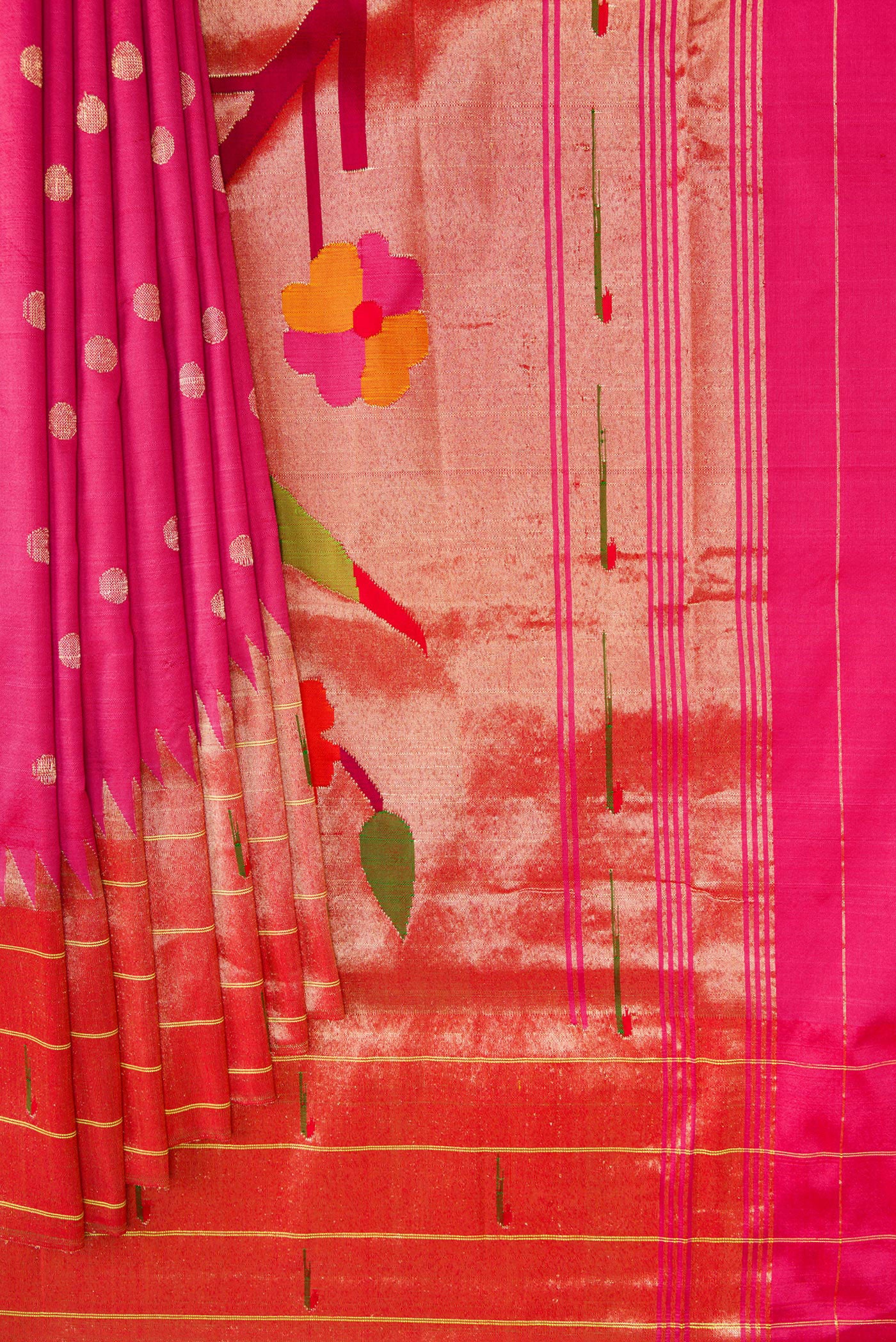 Pleats and pallu of Pink Dual Tone Paithani Silk Saree with Zari Butta on the body and Paithani Border. 