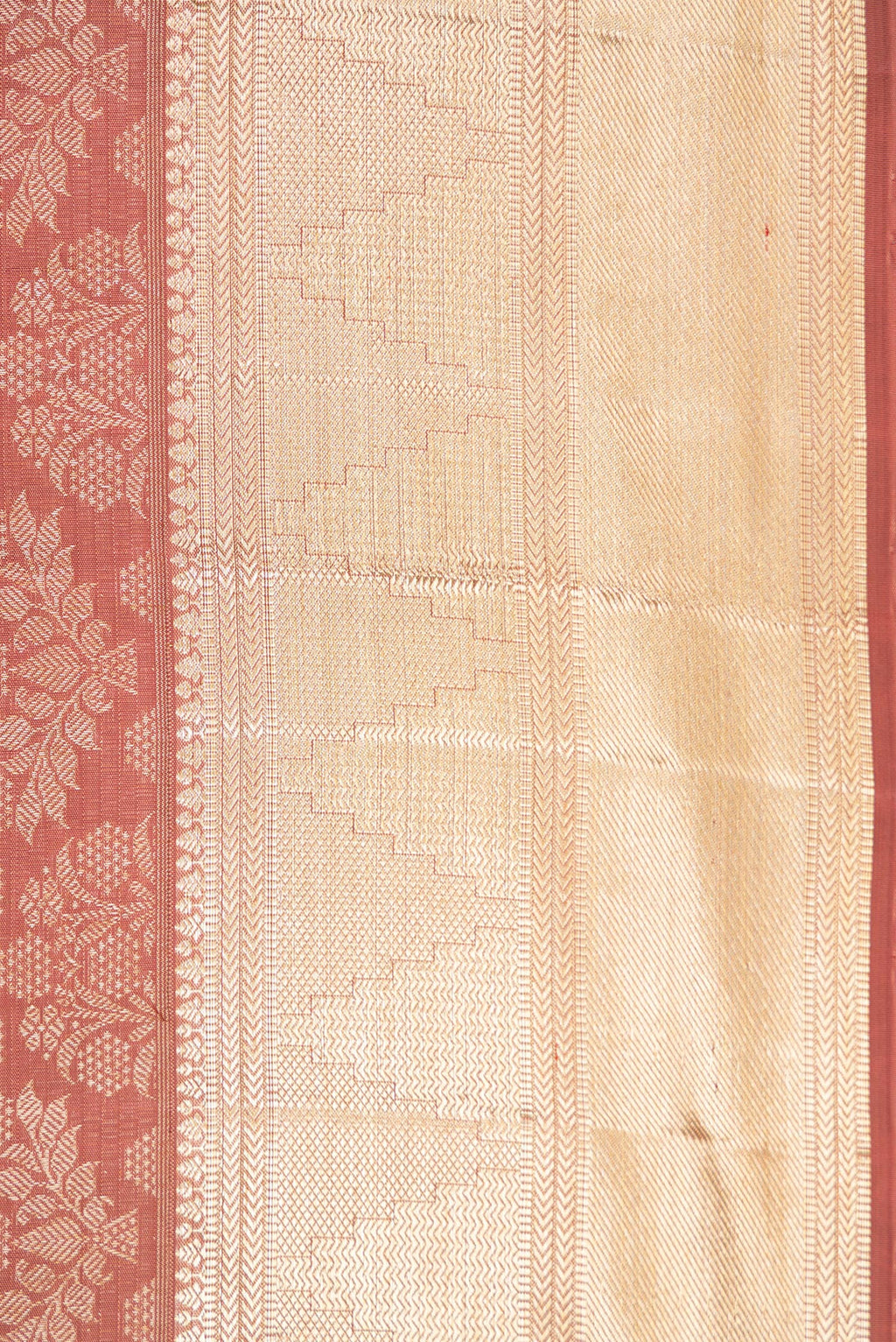 Border image of Rose Gold Dual Tone Kanchipuram Silk Saree with Zari Brocade on the body and Zari Border. 