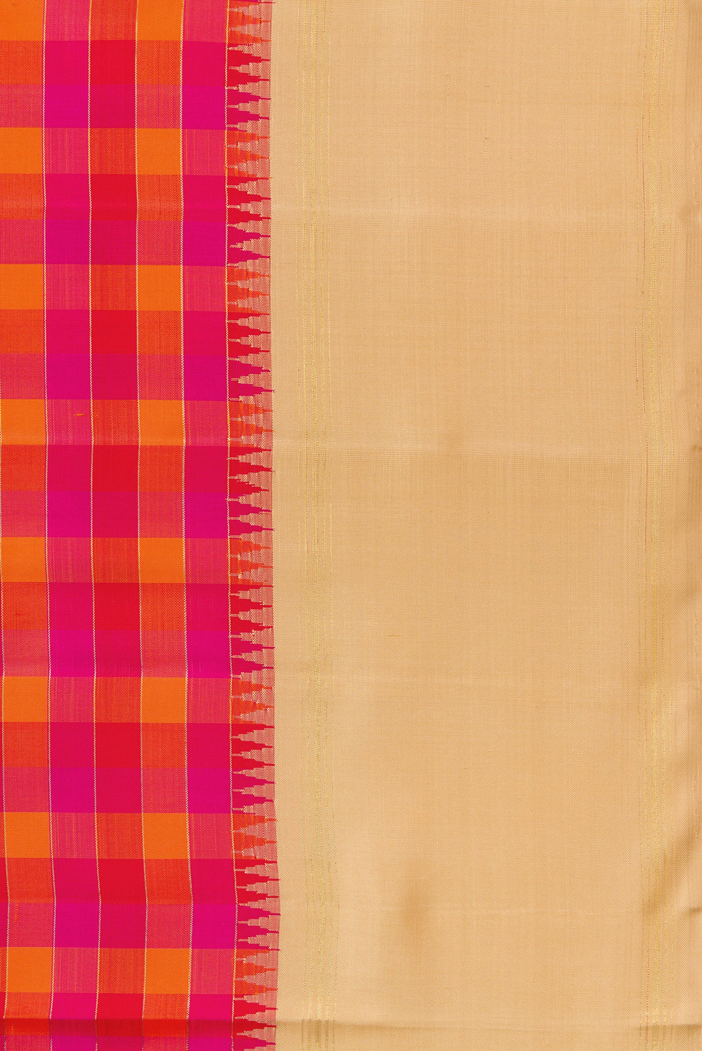 Border image of Pure Silk Pure Zari Red, Pink and Maroon Color Kanchipuram Saree with Checked design on the body and Zari Border. 