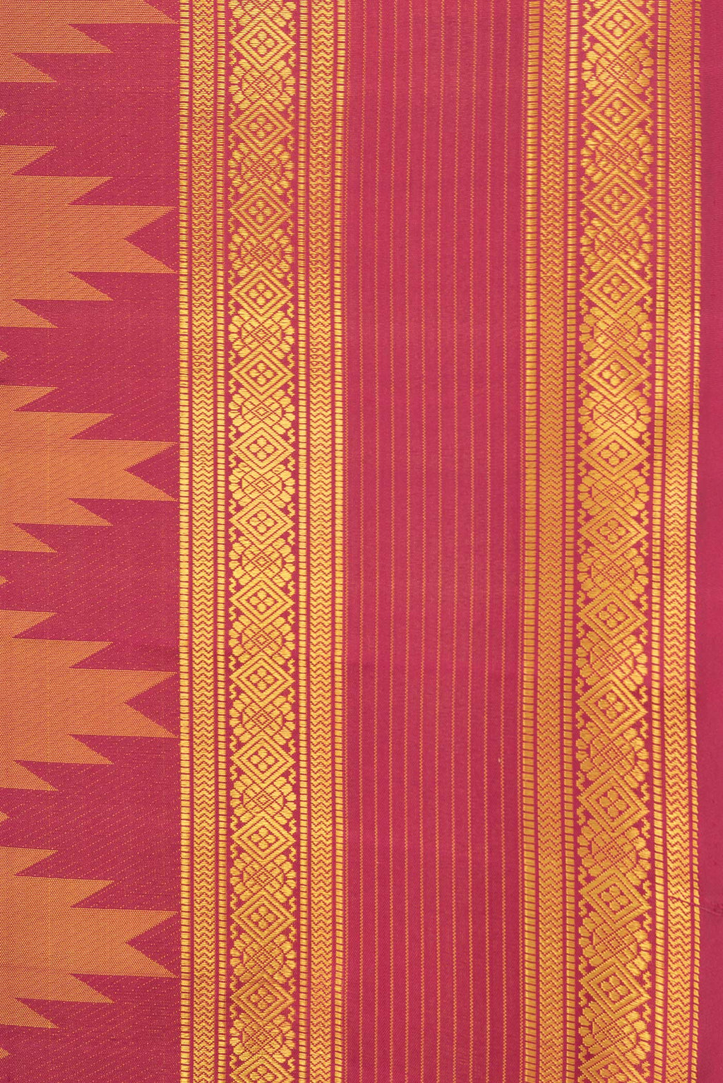 Border image of Mustard Dual Tone Kanchipuram Silk Saree with Jacquard design on the body and Thread Border. 