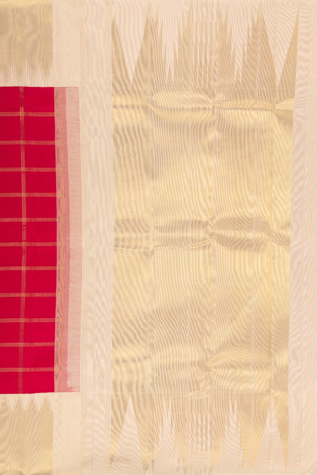 Close up image of the pallu of Pure Silk Pure Zari Red Kanjivaram Saree with Checked design on the body and Temple Border. 