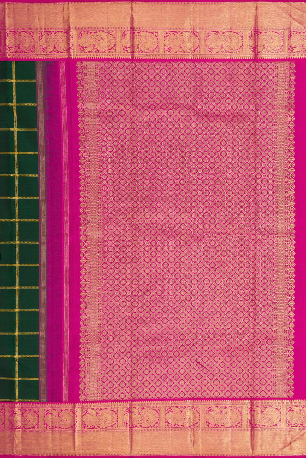 Close up image of the pallu of Pure Silk Pure Zari Bottle Green Dual Tone Kanjivaram Saree with Checked design on the body and Zari Border. 