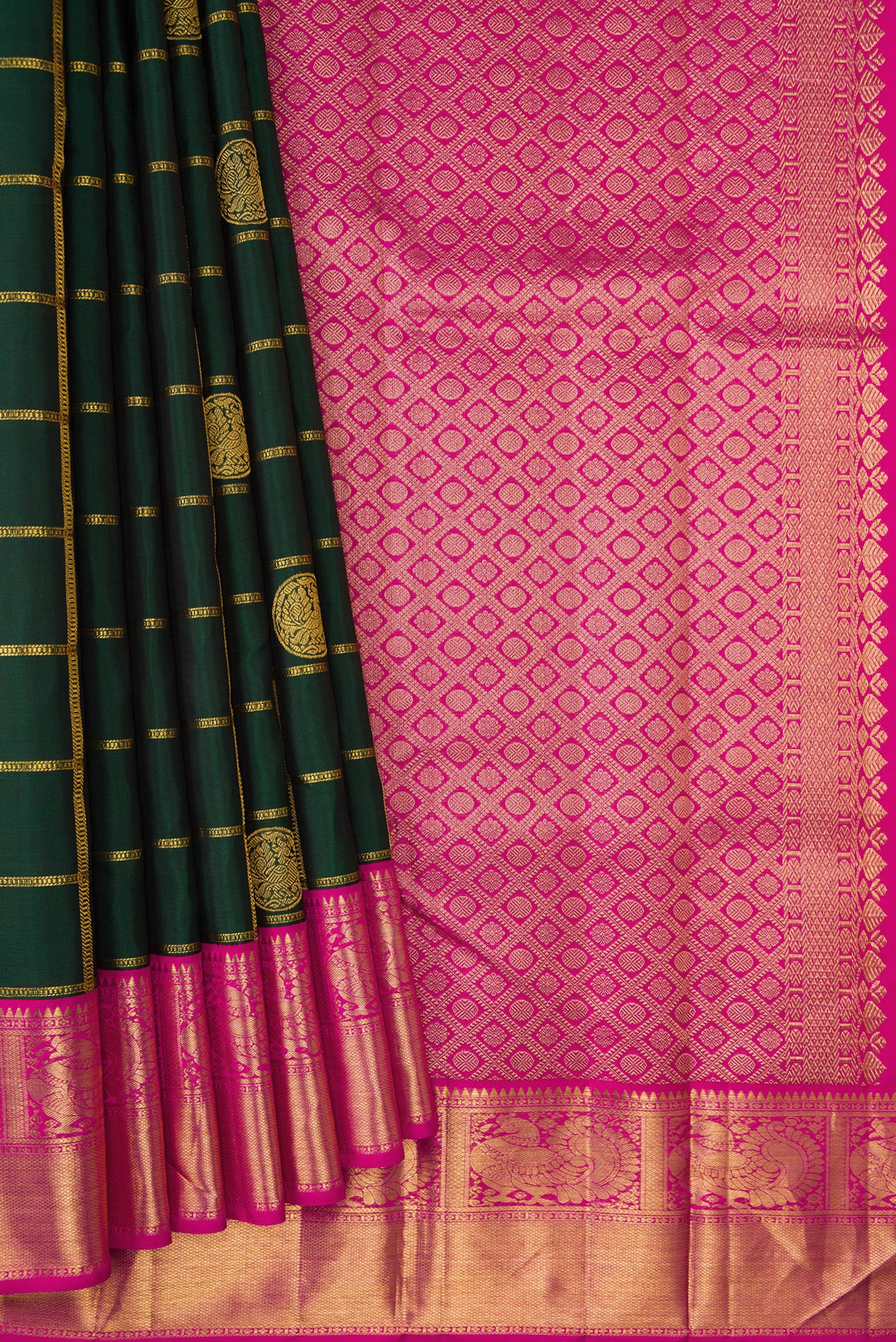 Pleats and pallu of Pure Silk Pure Zari Bottle Green Dual Tone Kanjivaram Saree with Checked design on the body and Zari Border. 