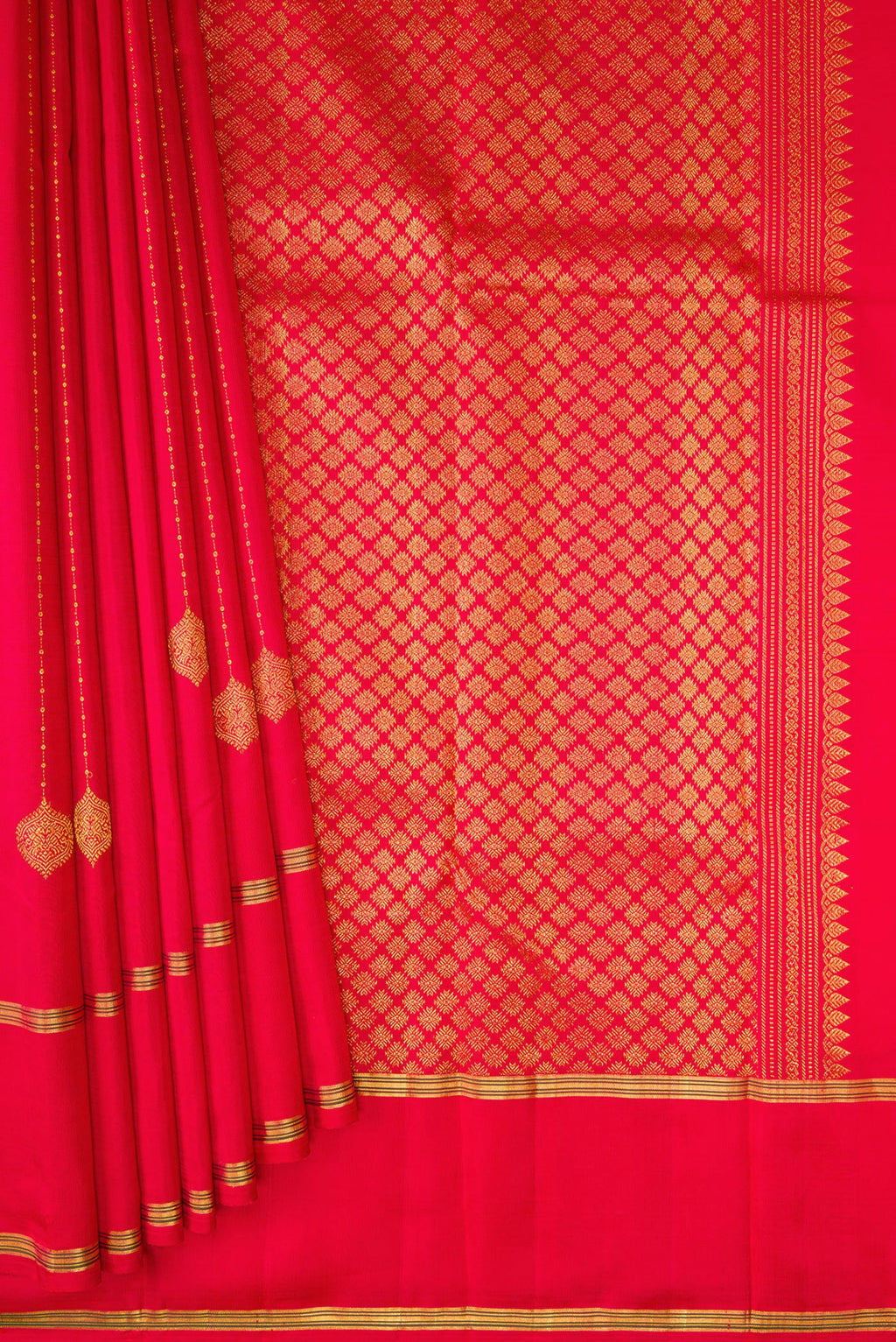 Pleats and pallu of Red Kanjivaram Silk Saree with Stripes on the body and Zari Border. 