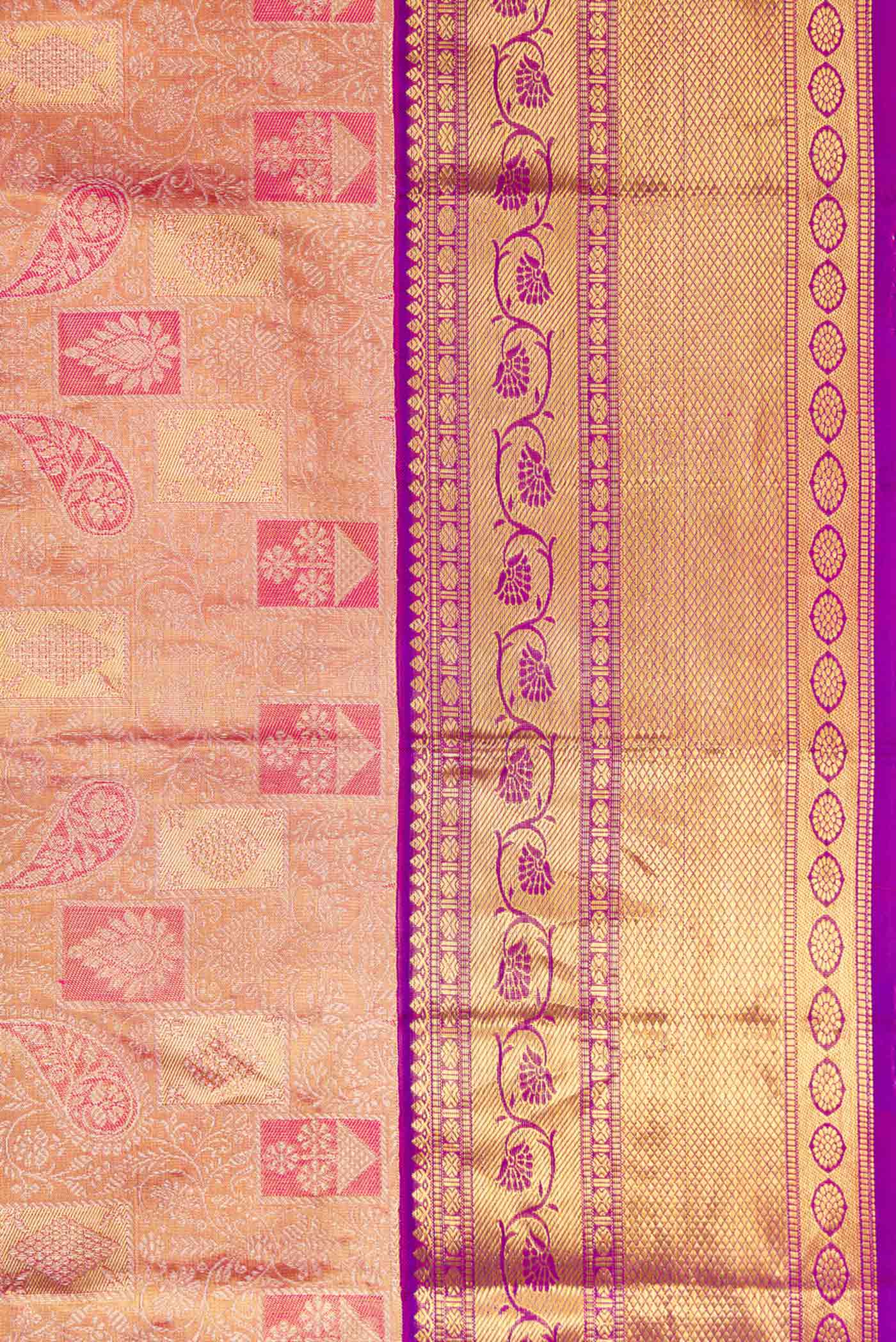 Border image of Pink Dual Tone Kanjivaram Tissue Silk Saree with Zari Brocade on the body and Zari Border. 