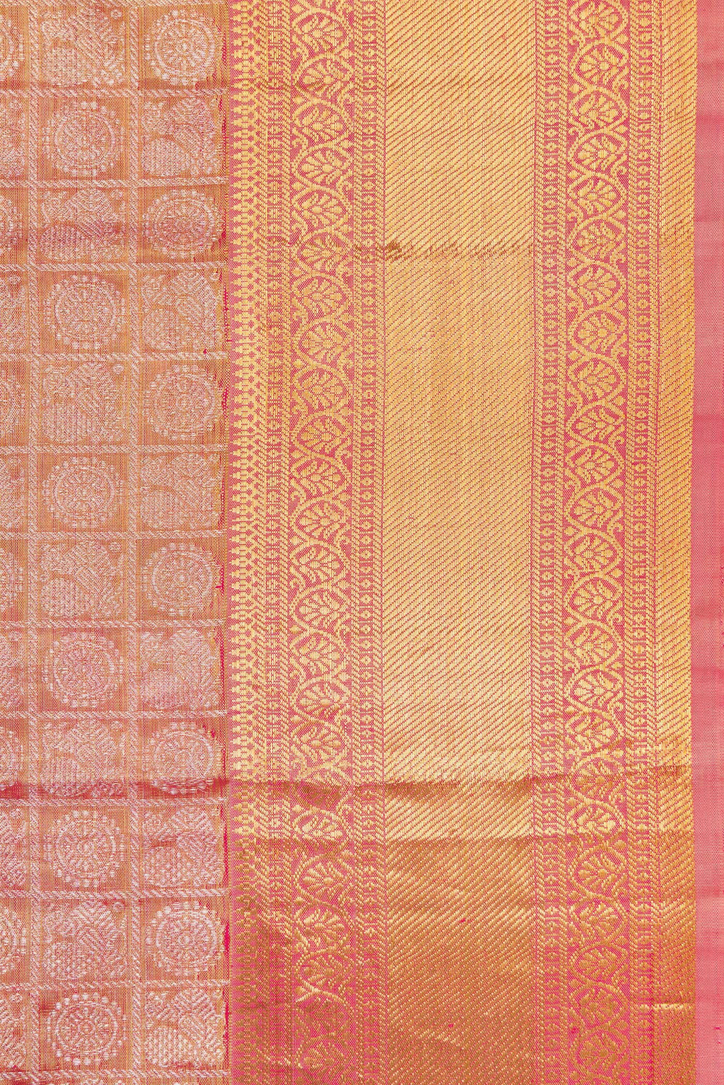 Border image of Pink Dual Tone Kanjivaram Tissue Silk Saree with Zari Brocade on the body and Zari Border. 