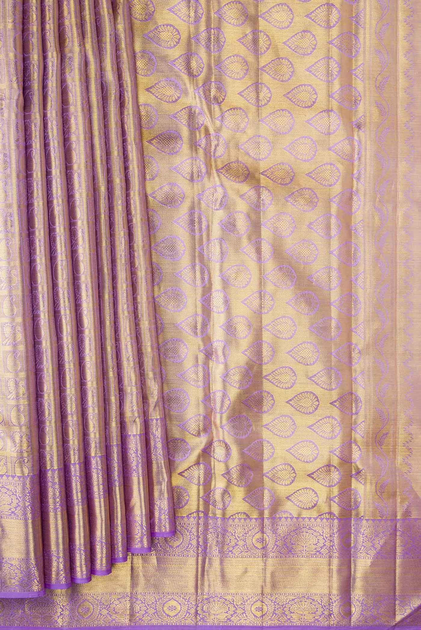 Pleats and pallu of Lavender Dual Tone Kanjivaram Tissue Silk Saree with Zari Brocade on the body and Zari Border. 