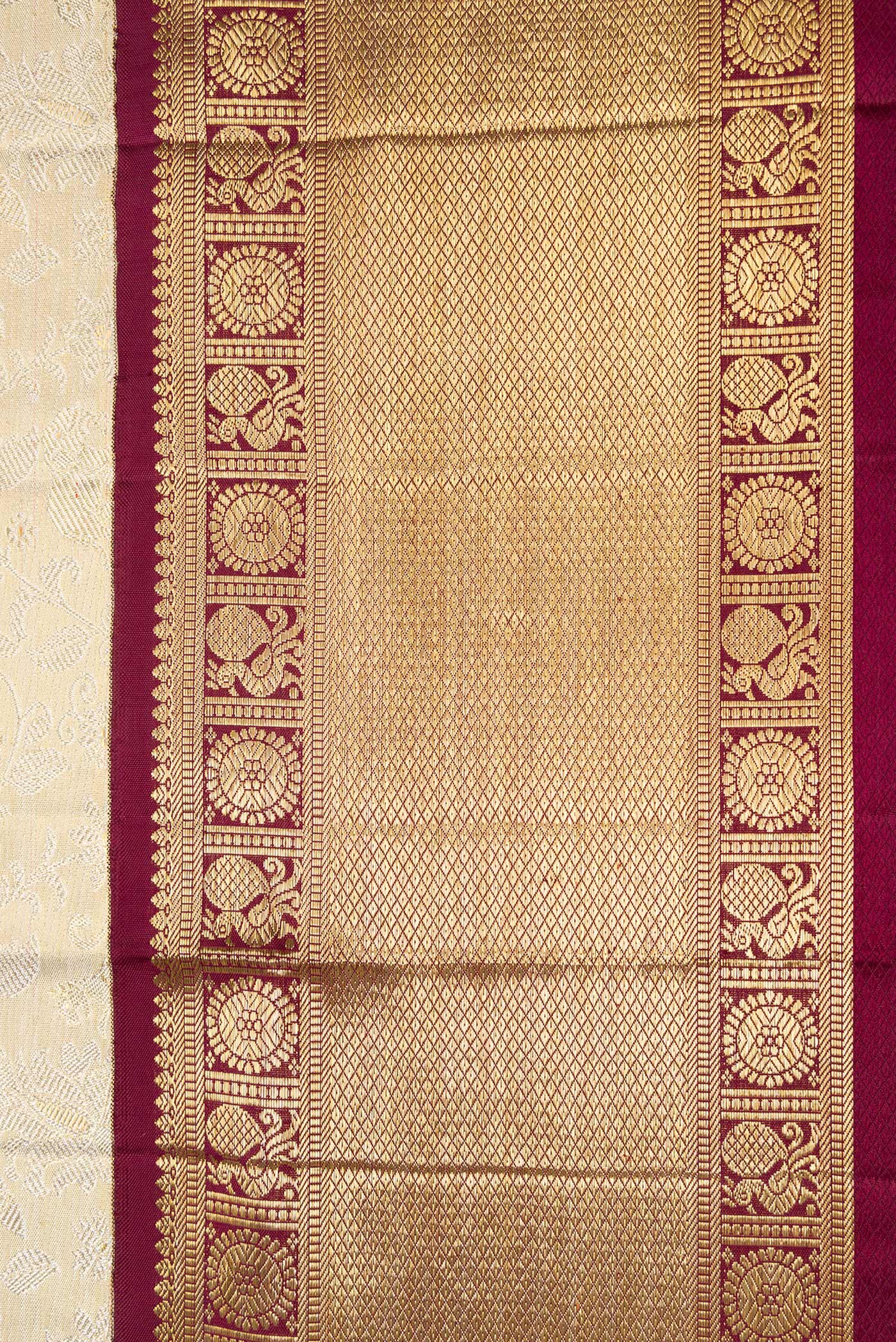 Border image of Gold Dual Tone Kanjivaram Tissue Silk Saree with Zari Brocade on the body and Zari Border. 
