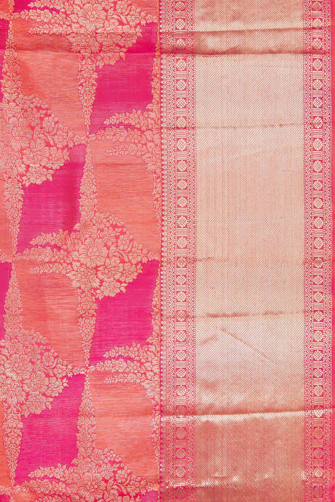 Border image of Pink Dual Tone Kanjivaram Silk Saree with Zari Brocade on the body and Zari Border. 