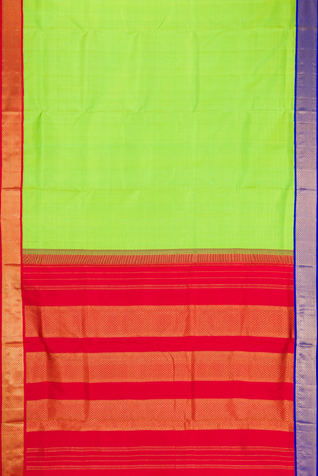 Flat view of Pure Silk Pure Zari Parrot Green Kanchipuram Nine Yards Saree with Plain Body and Ganga Jamuna Border. 