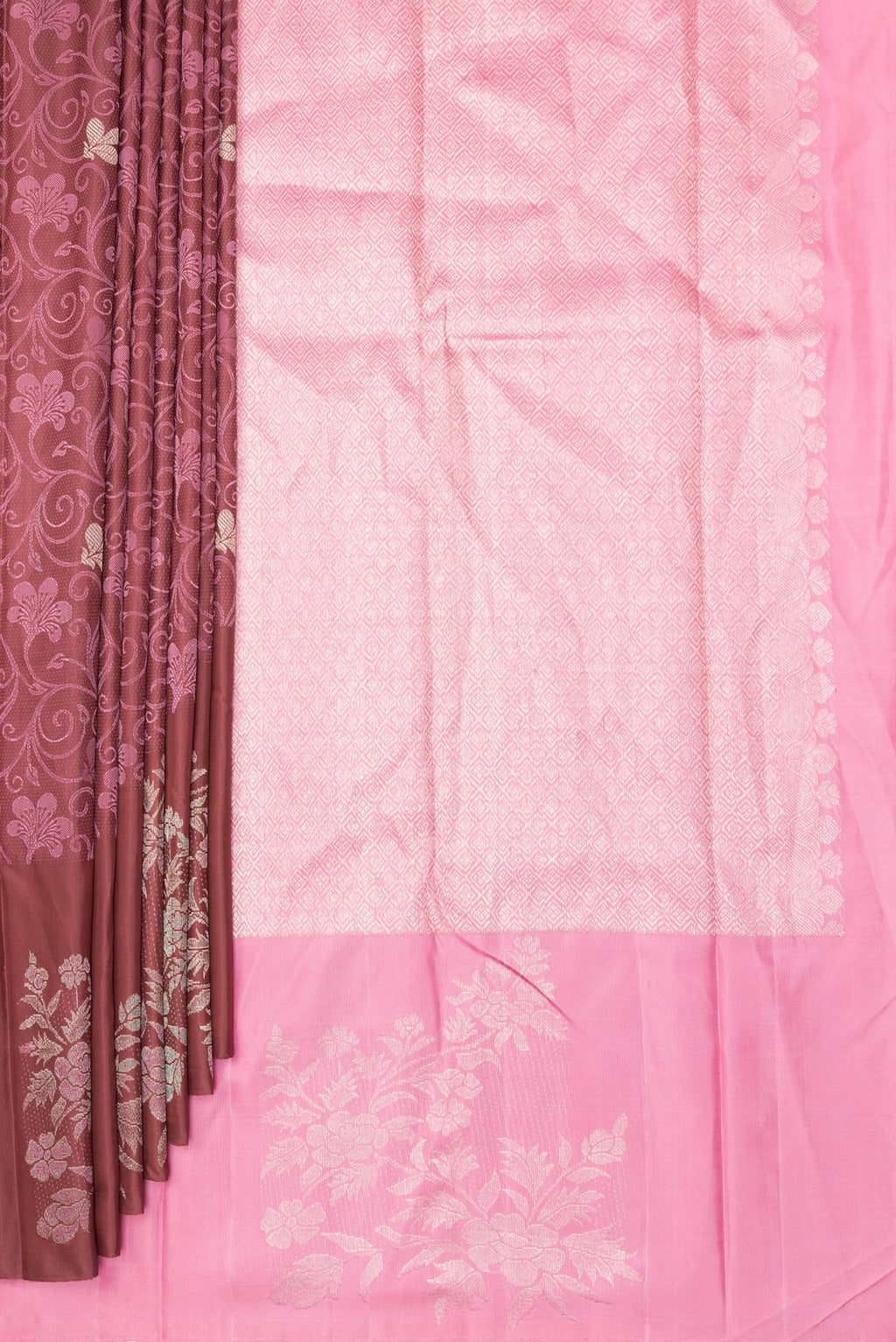 Pleats and pallu of Pure Silk Brown Dual Tone Kanchipuram Saree with Jacquard With Zari Butta on the body and Fancy Border. 