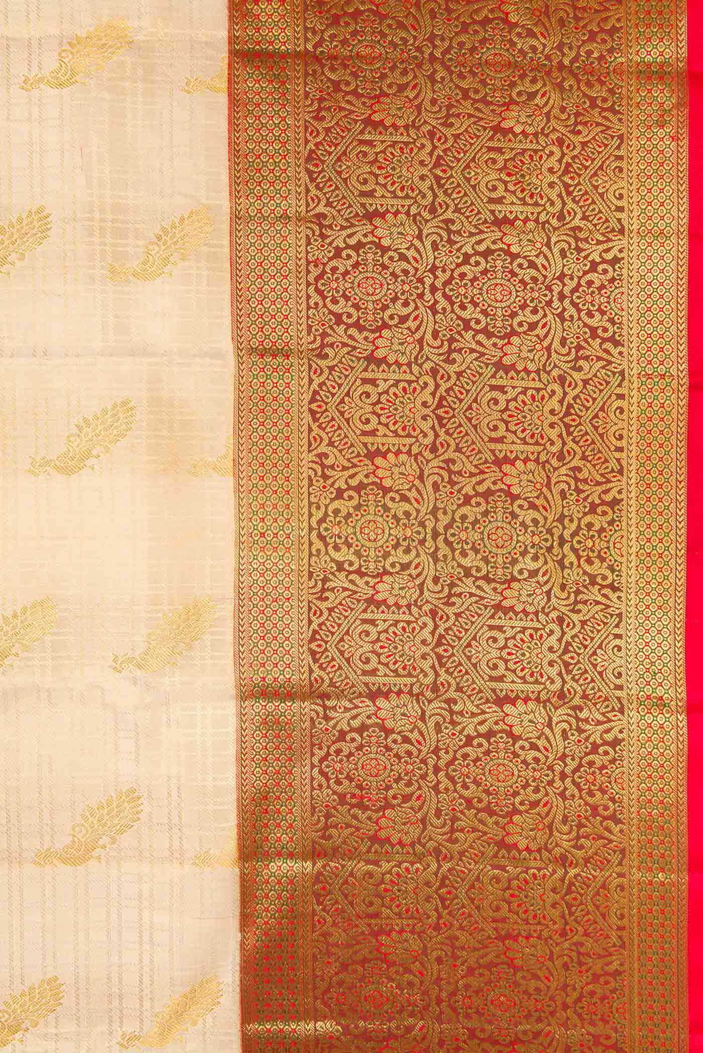 Border image of Sandal Dual Tone Kanjivaram Silk Saree with Zari Brocade on the body and Zari Border. 