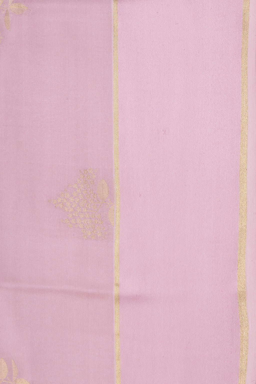 Border image of Pink Dual Tone Mysore Crepe Saree with Zari Butta on the body and Zari Border. 