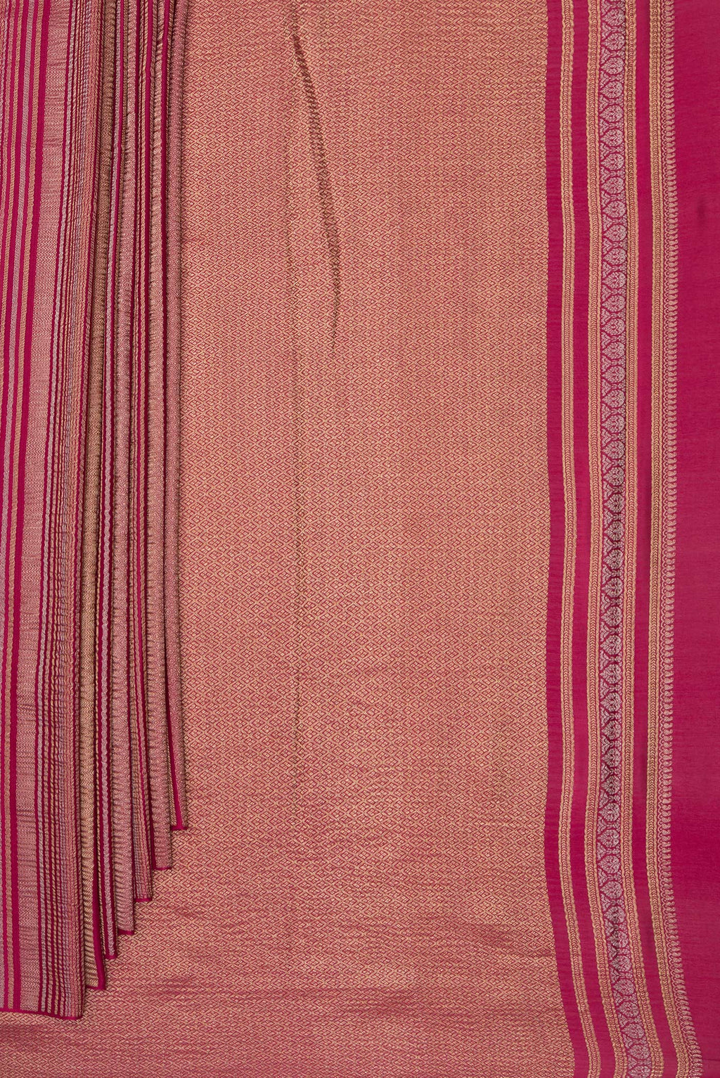 Pleats and pallu of Dark Pink Banarasi Georgette Saree with Zari Brocade on the body and Without Border. 