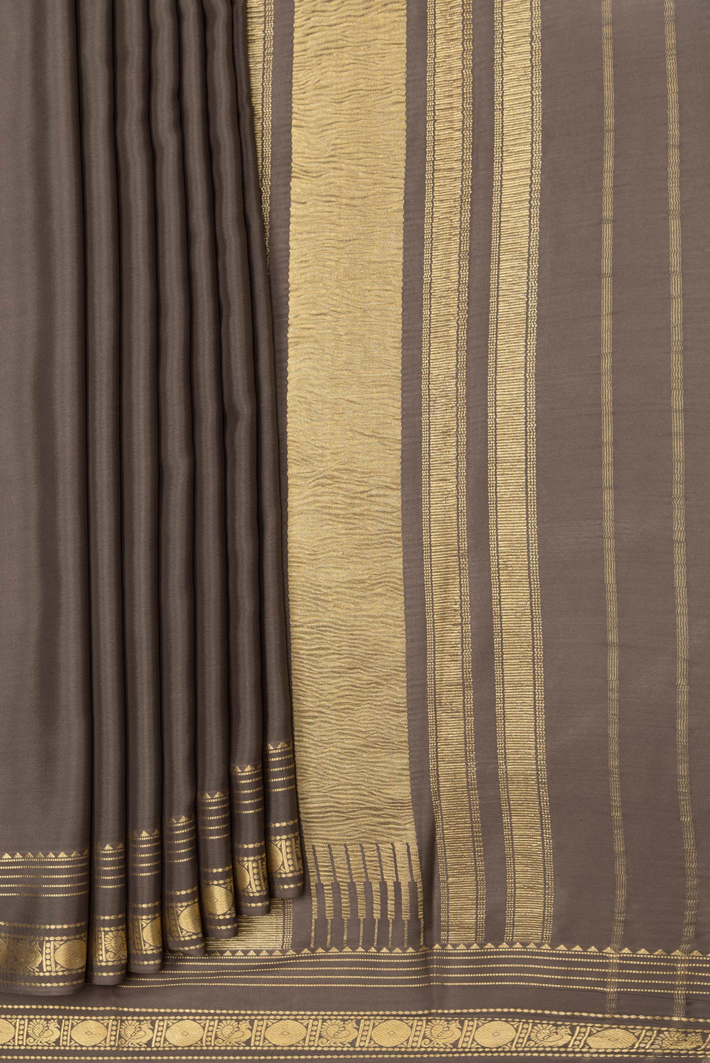 Pleats and pallu of Mehandi Green Dual Tone Mysore Silk Saree with Plain Body and Zari Border. 