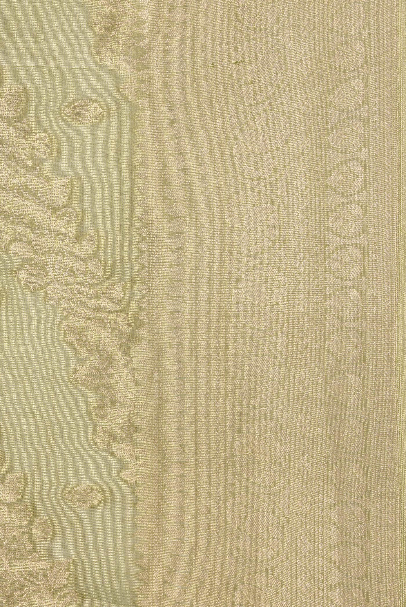 Border image of Mehandi Green Dual Tone Mysore Georgette Saree with Zari Brocade on the body and Zari Border. 