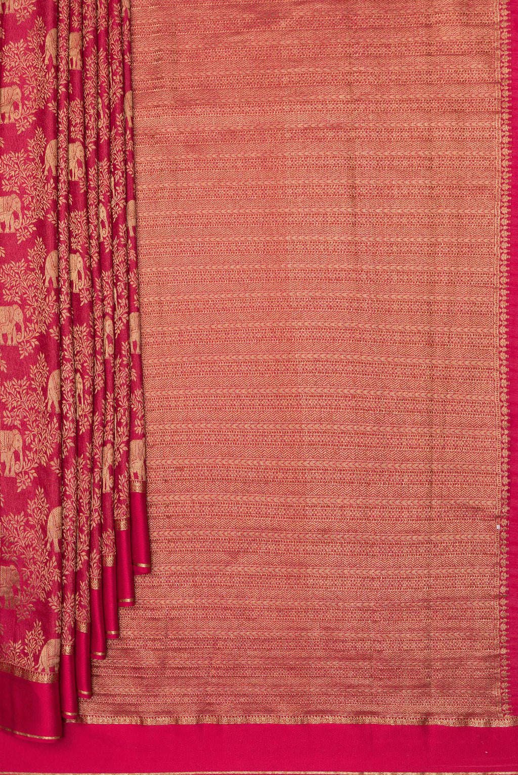 Pleats and pallu of Dark Pink Dual Tone Banarasi Georgette Saree with Zari Brocade on the body and Zari Border. 