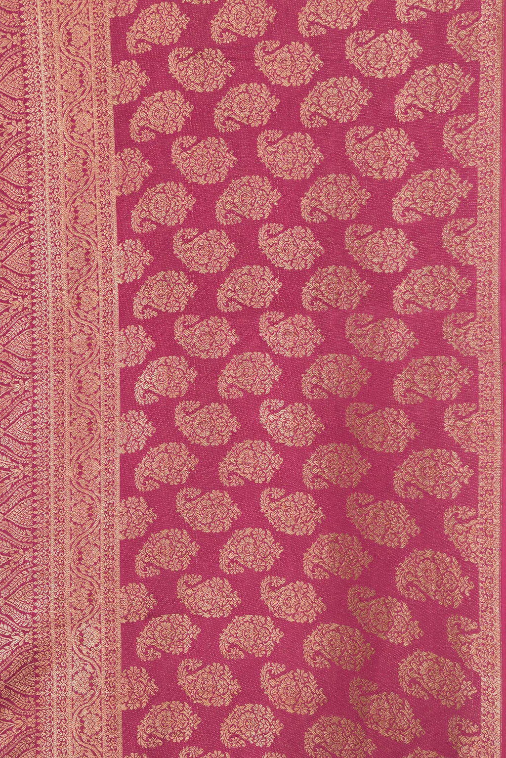 Border image of Magenta Dual Tone Banarasi Georgette Saree with Zari Brocade on the body and Zari Border. 