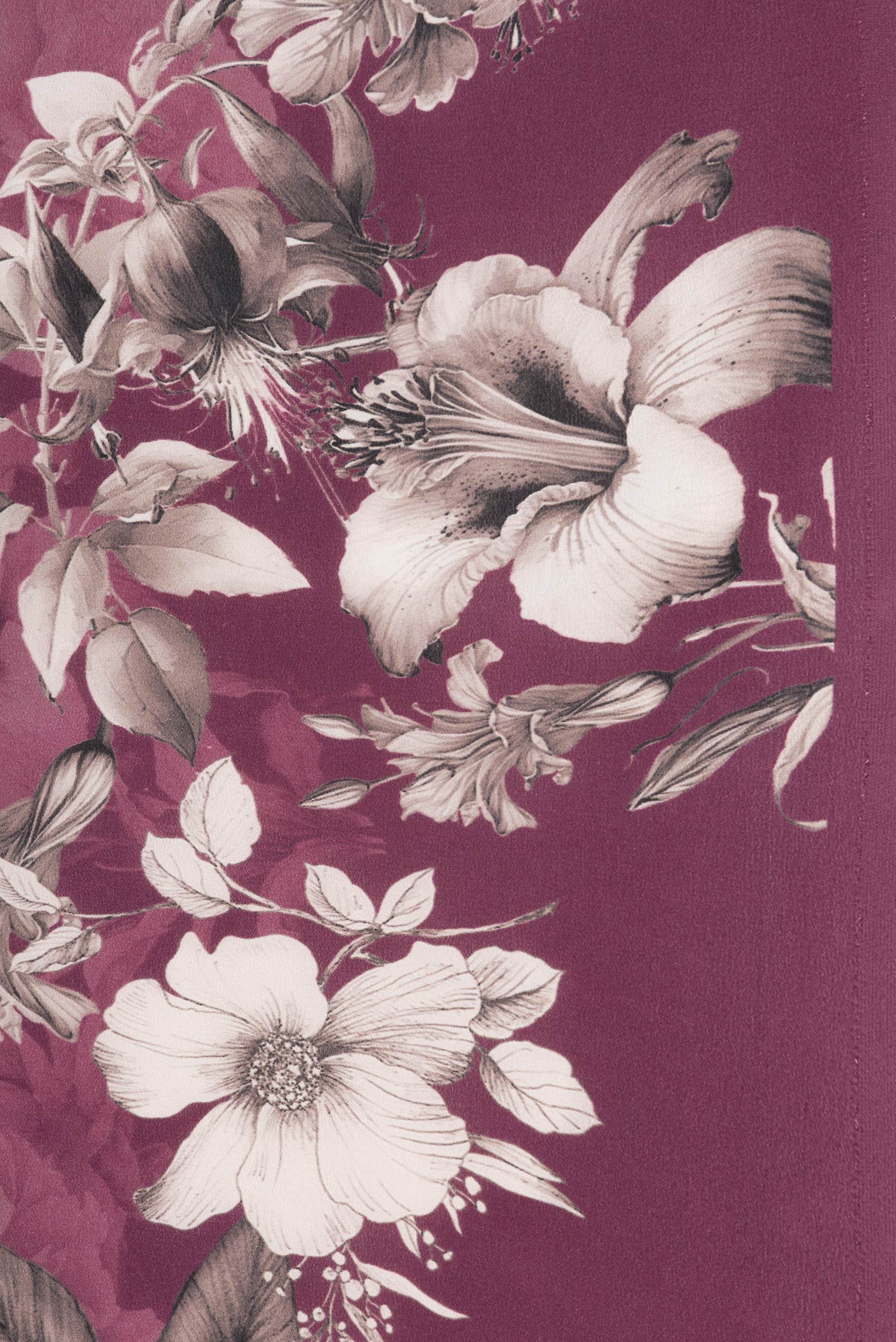 Border image of Magenta Dual Tone Mysore Crepe Saree with Printed design on the body and Without Border. 
