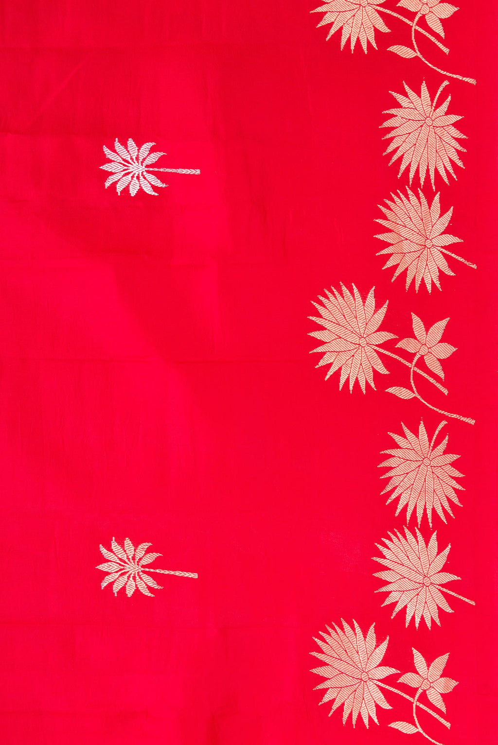 Border image of Red Dual Tone Tussar Silk Saree with Zari Butta on the body and Fancy Border. 